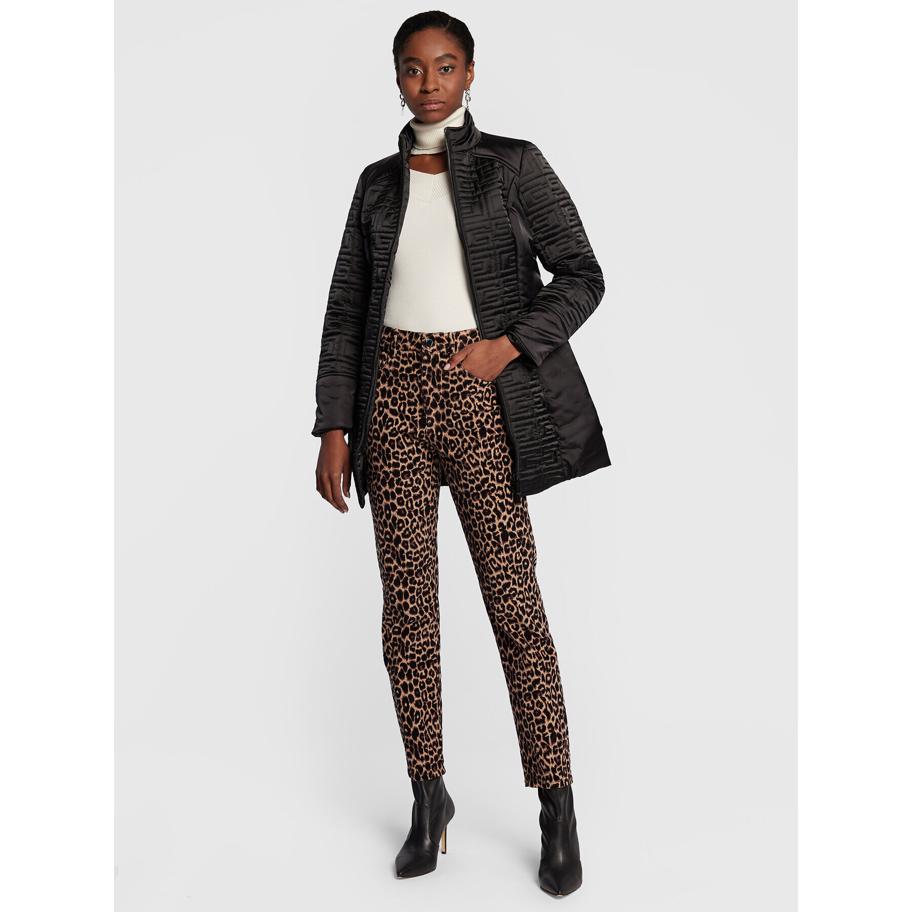 Guess Преходно яке Marine W2BL94 WEWF0 Черен Regular Fit - Pepit.bg