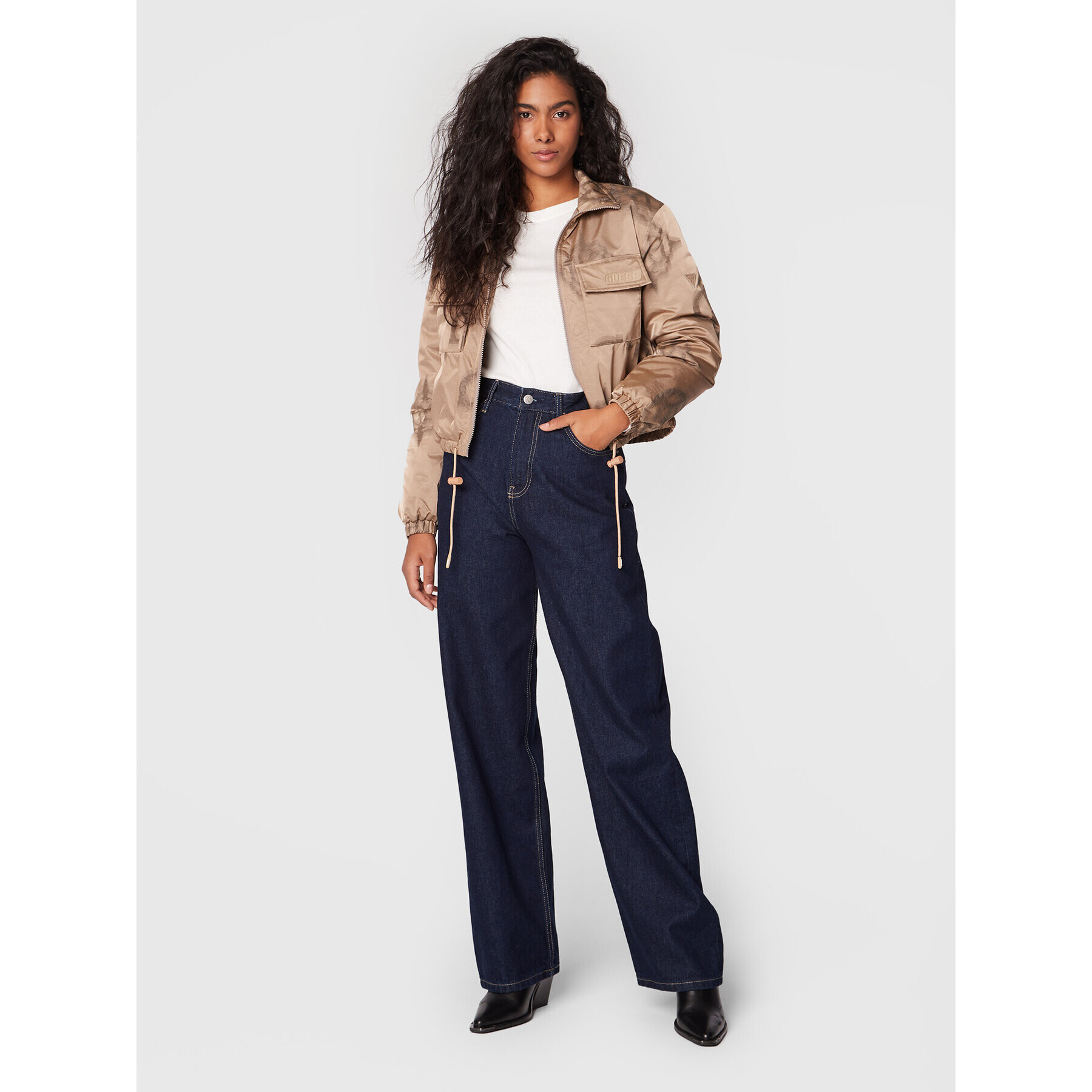 Guess Преходно яке V2BL07 WEYU0 Бежов Regular Fit - Pepit.bg