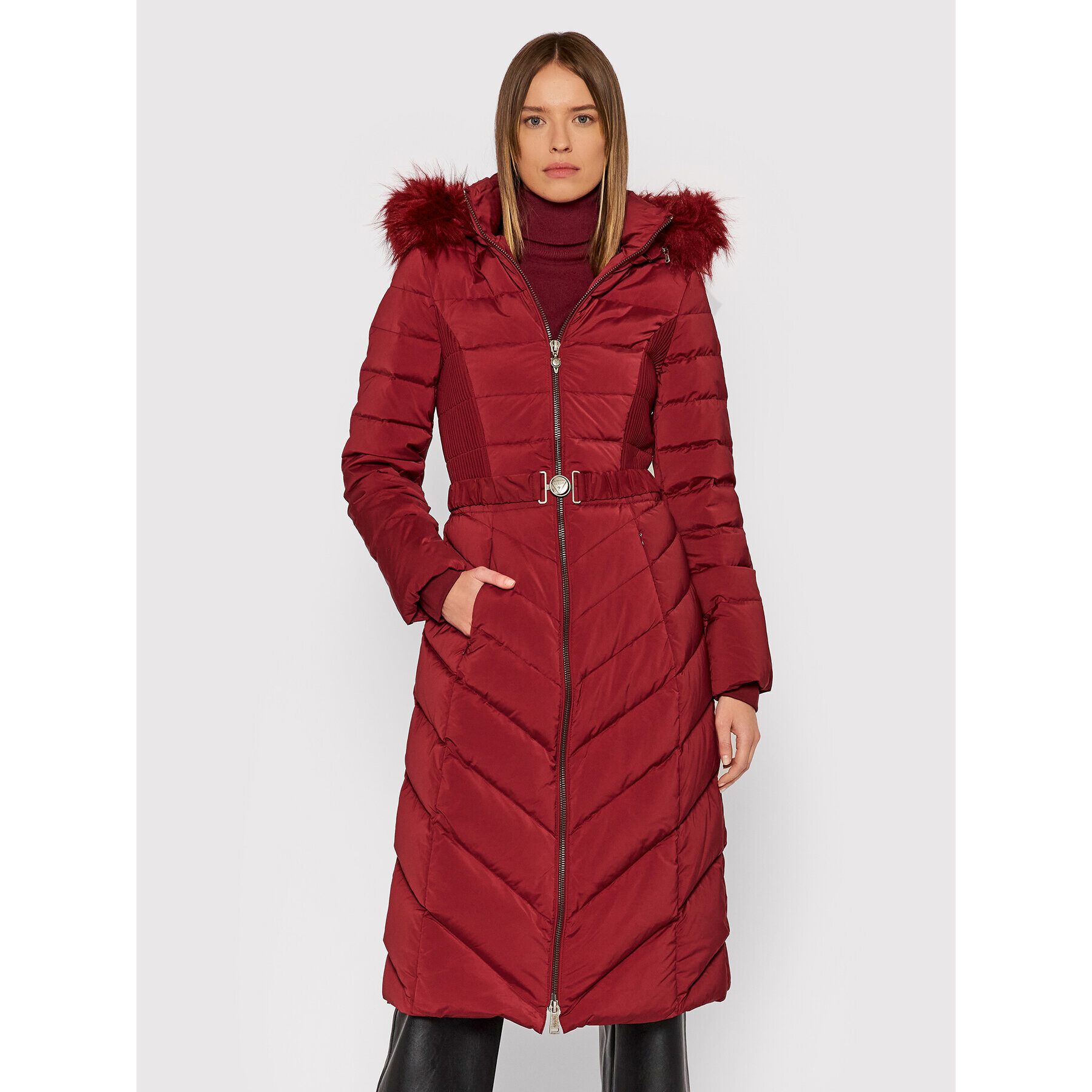 Guess Пухено яке Caterina W1BL31 WE4P2 Бордо Regular Fit - Pepit.bg