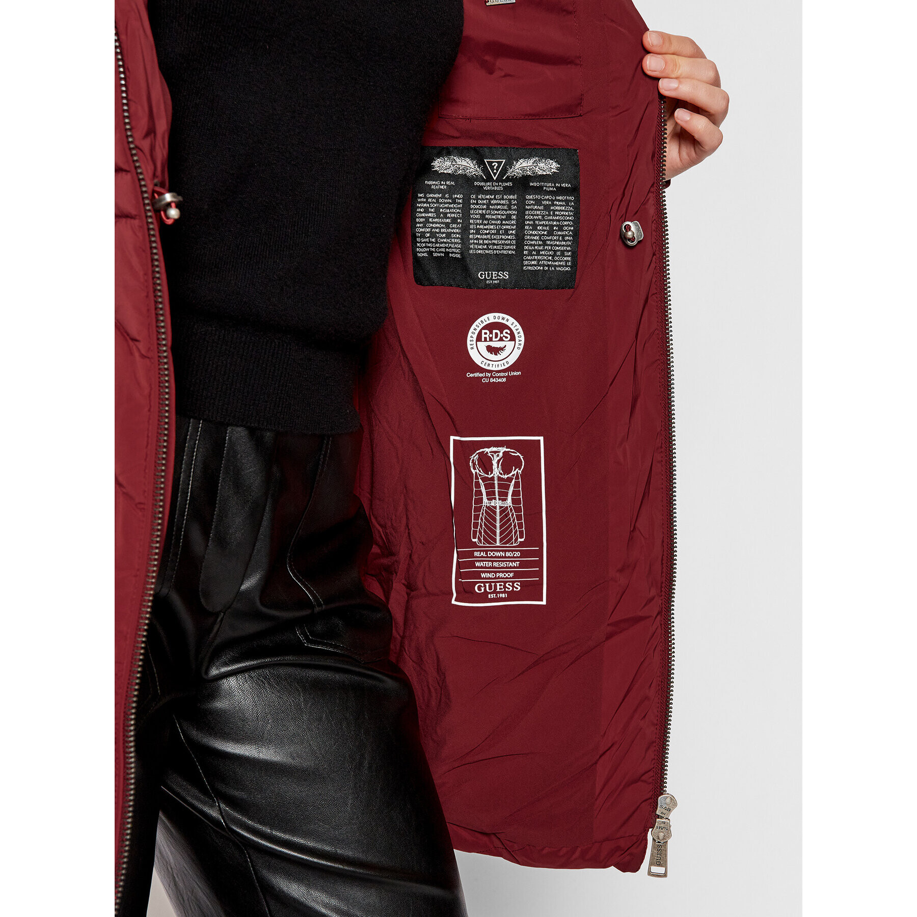 Guess Пухено яке Cecilia W1BL32 WE4P2 Бордо Regular Fit - Pepit.bg