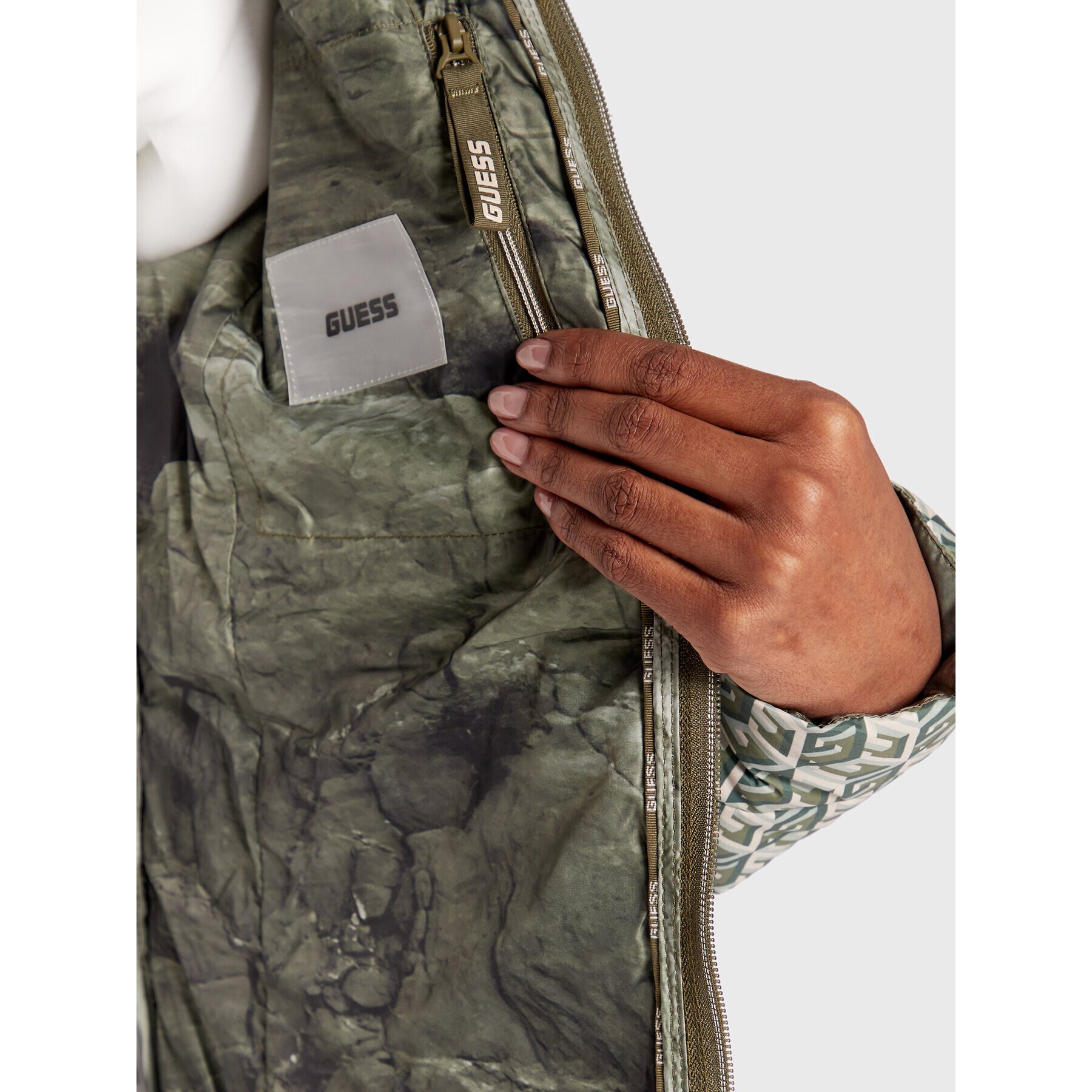 Guess Пухено яке Donna V2BL06 WEYT0 Зелен Regular Fit - Pepit.bg