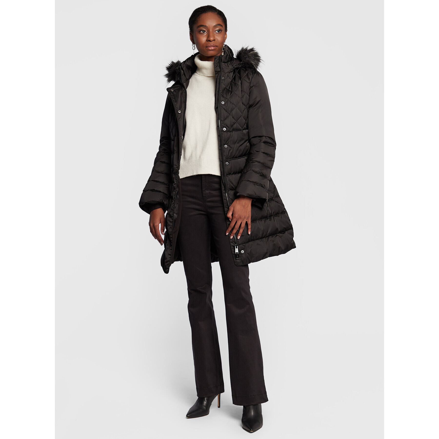 Guess Пухено яке Lolie W2BL61 WEX52 Черен Regular Fit - Pepit.bg