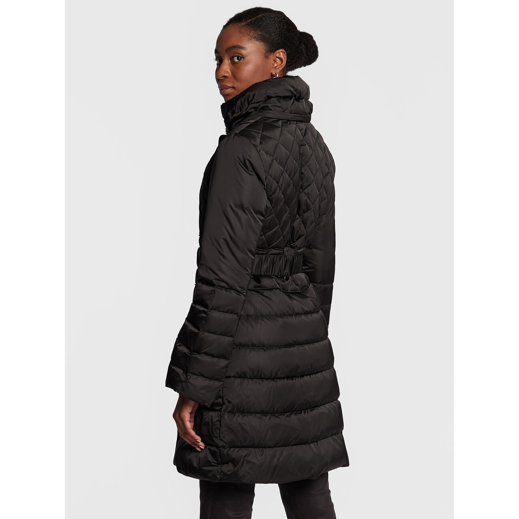Guess Пухено яке Lolie W2BL61 WEX52 Черен Regular Fit - Pepit.bg