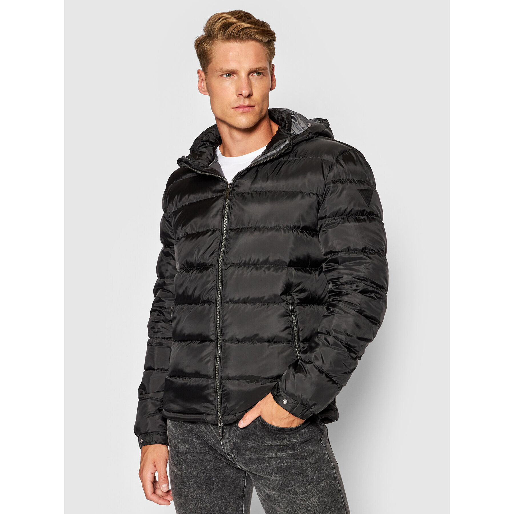 Guess Пухено яке M1BL19 WE6W2 Черен Regular Fit - Pepit.bg