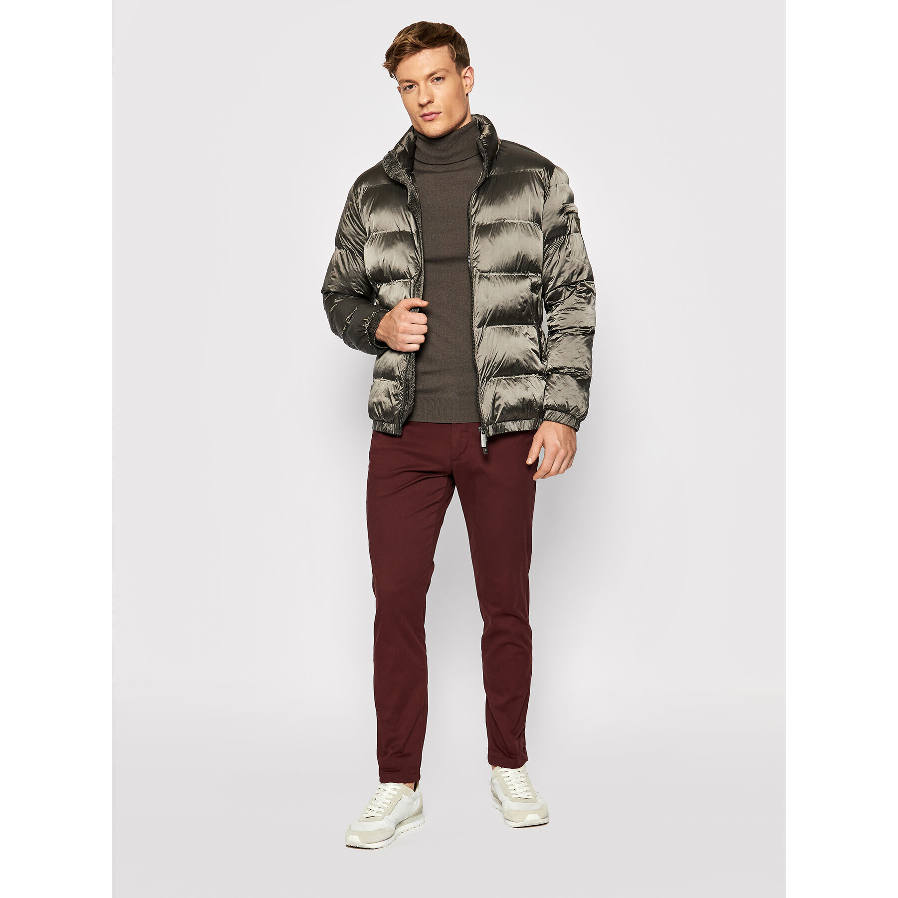 Guess Пухено яке M1BL38 WE4N0 Кафяв Regular Fit - Pepit.bg