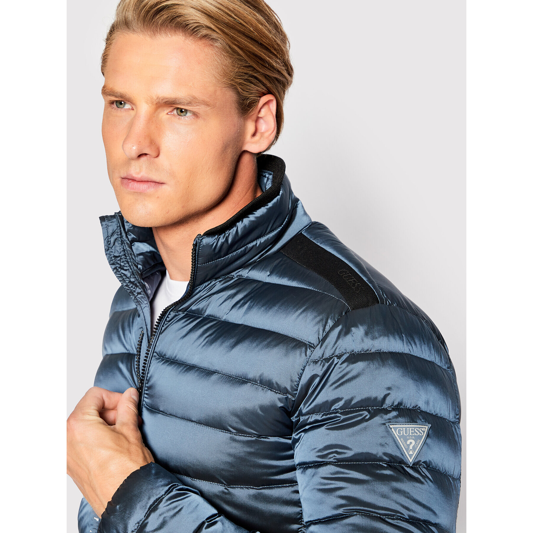Guess Пухено яке M1RL47 WDQ50 Тъмносин Regular Fit - Pepit.bg