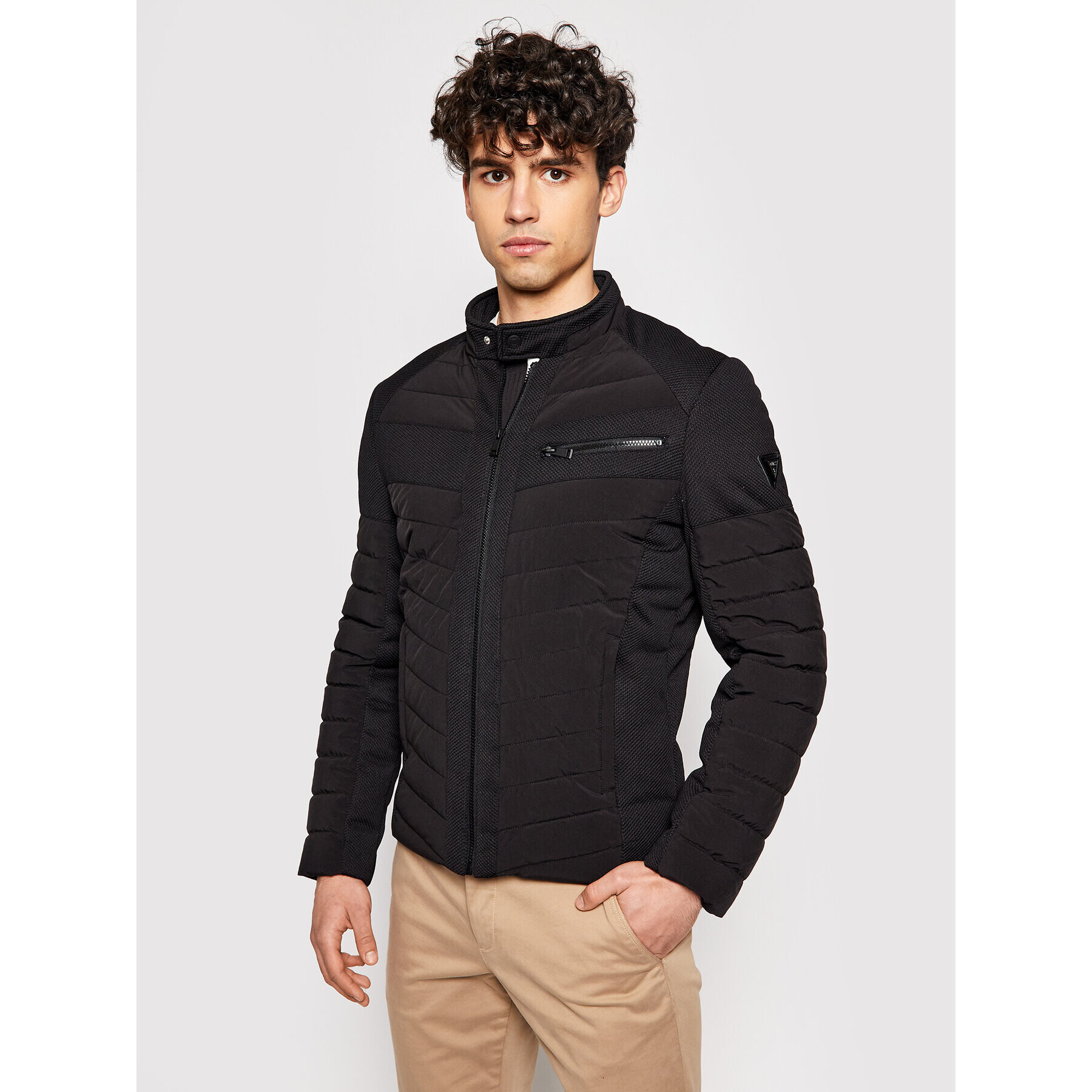 Guess Пухено яке M1RL62 WCOG0 Черен Regular Fit - Pepit.bg