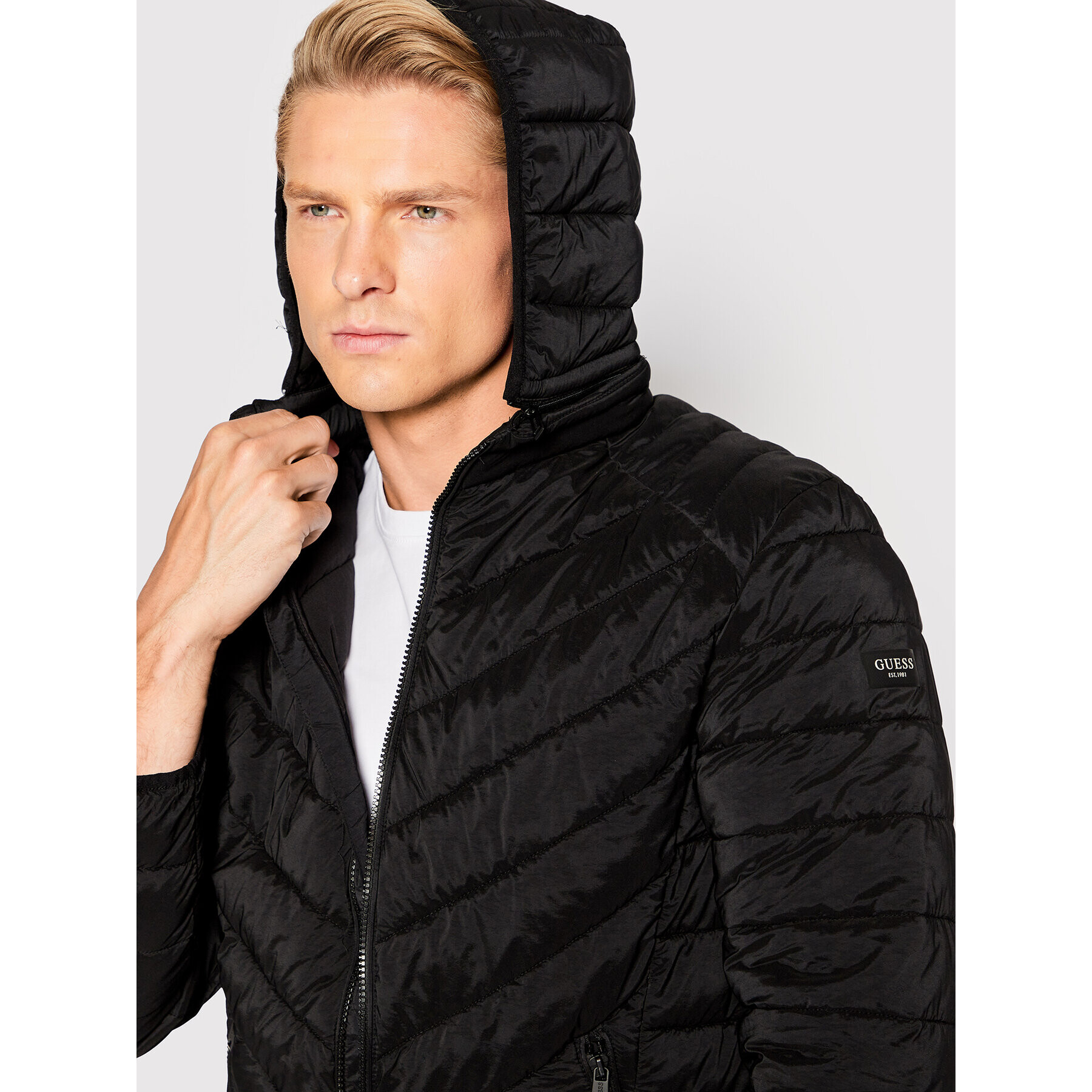 Guess Пухено яке M2YL15 WEQP0 Черен Regular Fit - Pepit.bg