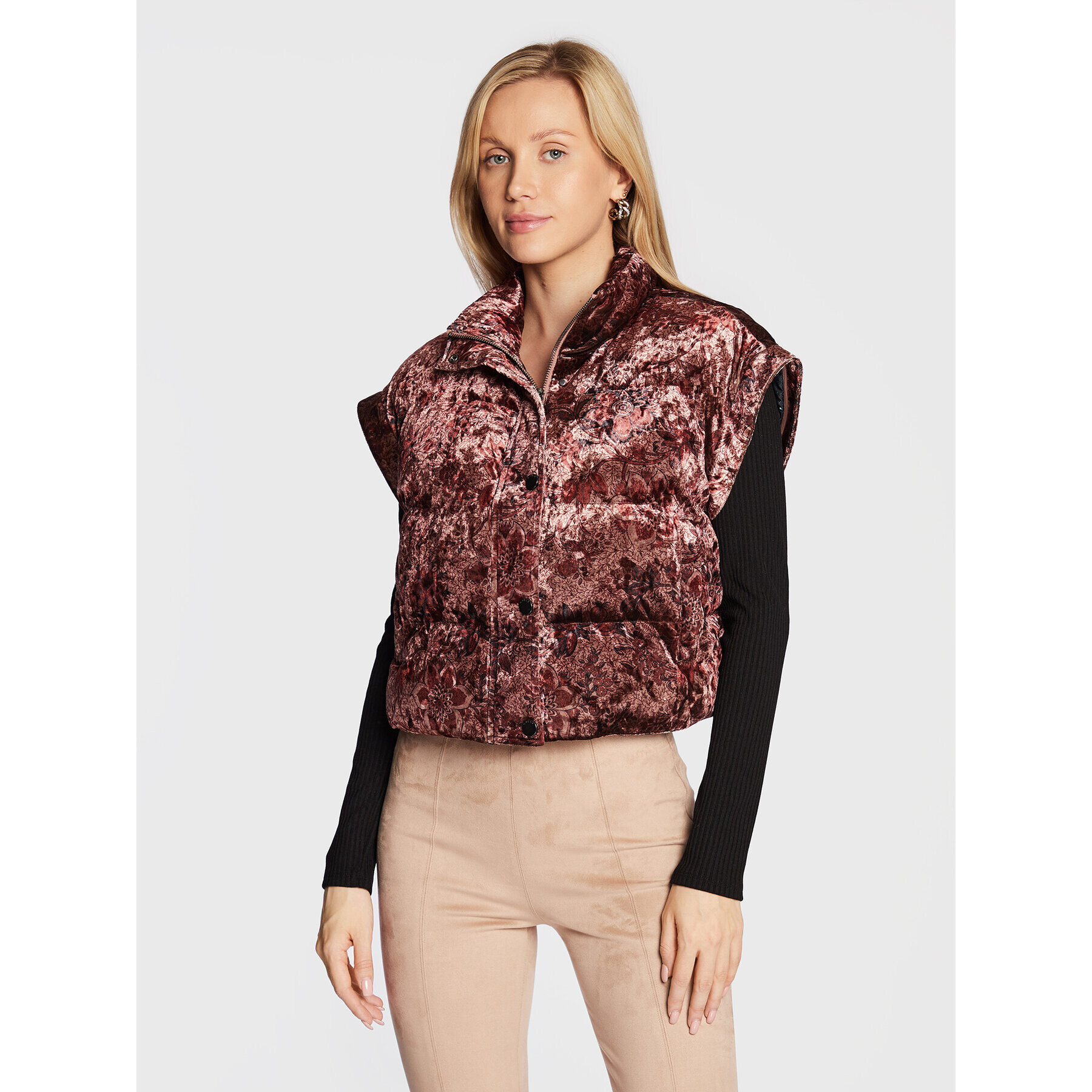 Guess Пухено яке Sela W2BL97 KATV0 Бордо Regular Fit - Pepit.bg
