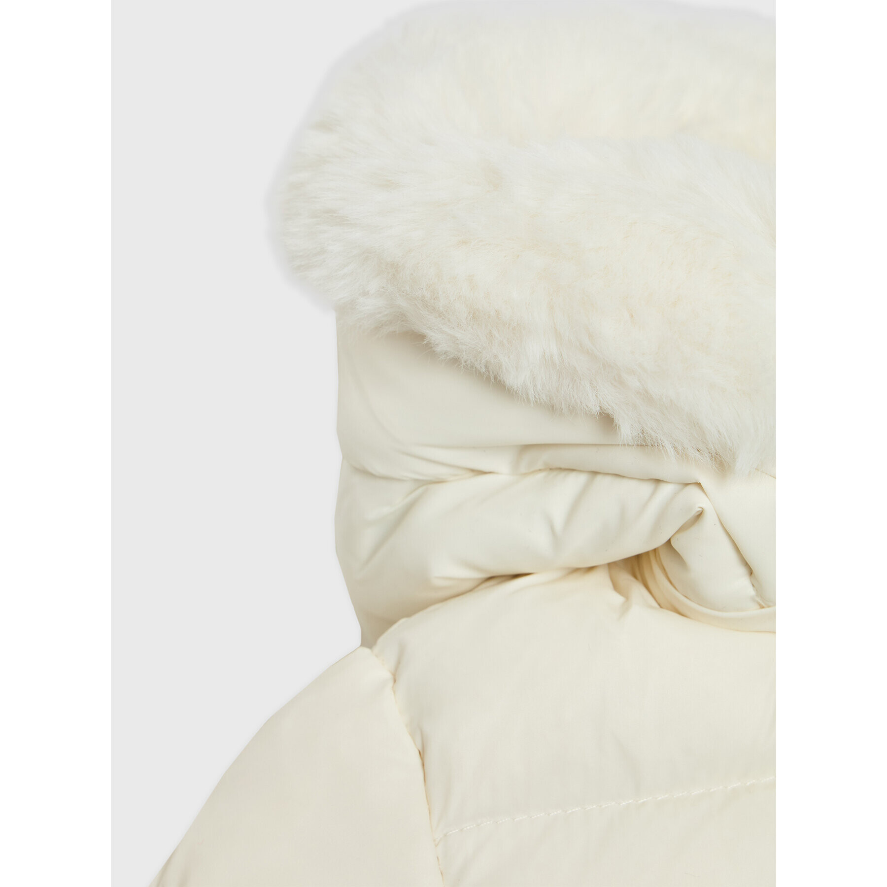 Guess Пухено яке A2BL03 WB080 Бял Regular Fit - Pepit.bg