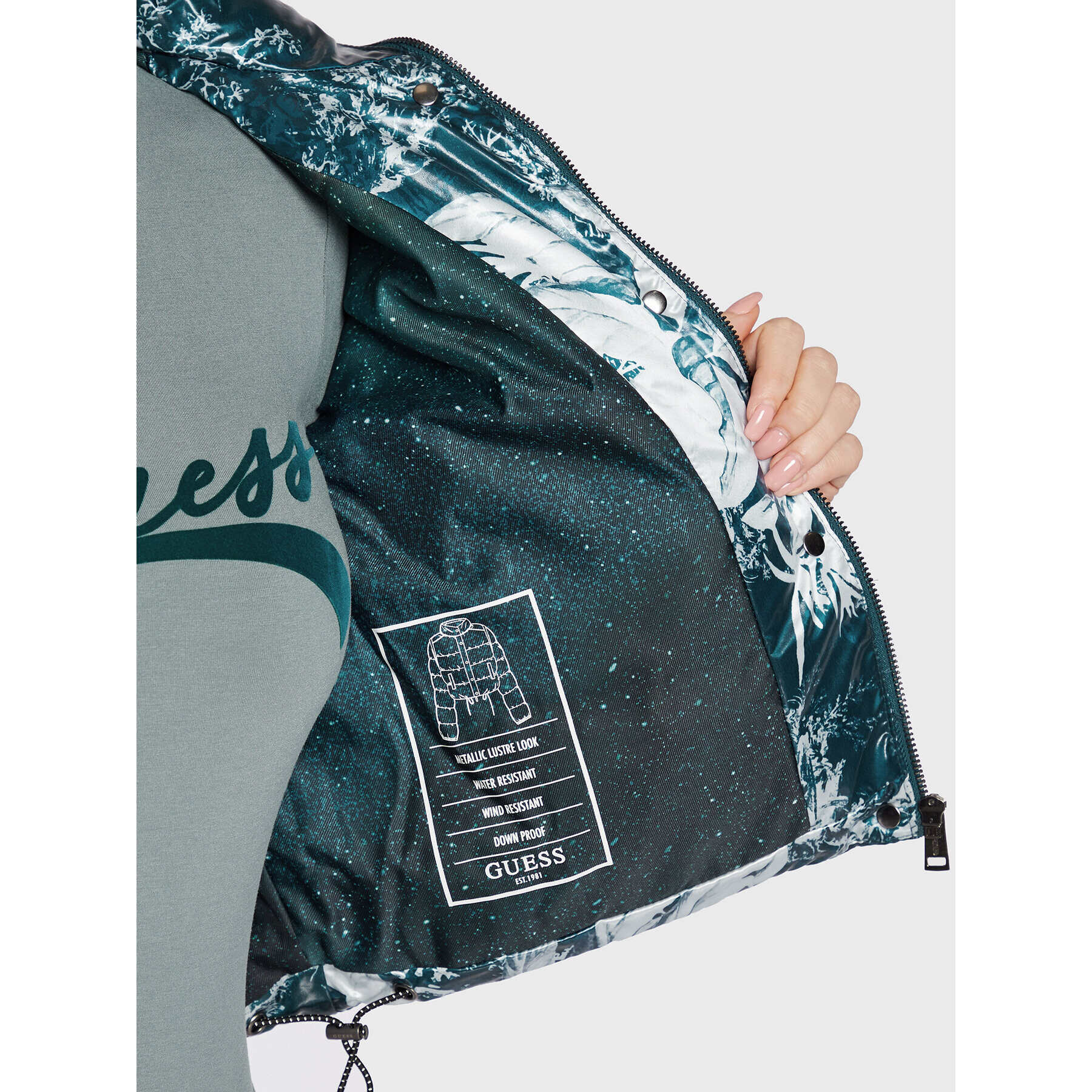 Guess Пухено яке Gabi W2BL96 WF120 Син Regular Fit - Pepit.bg