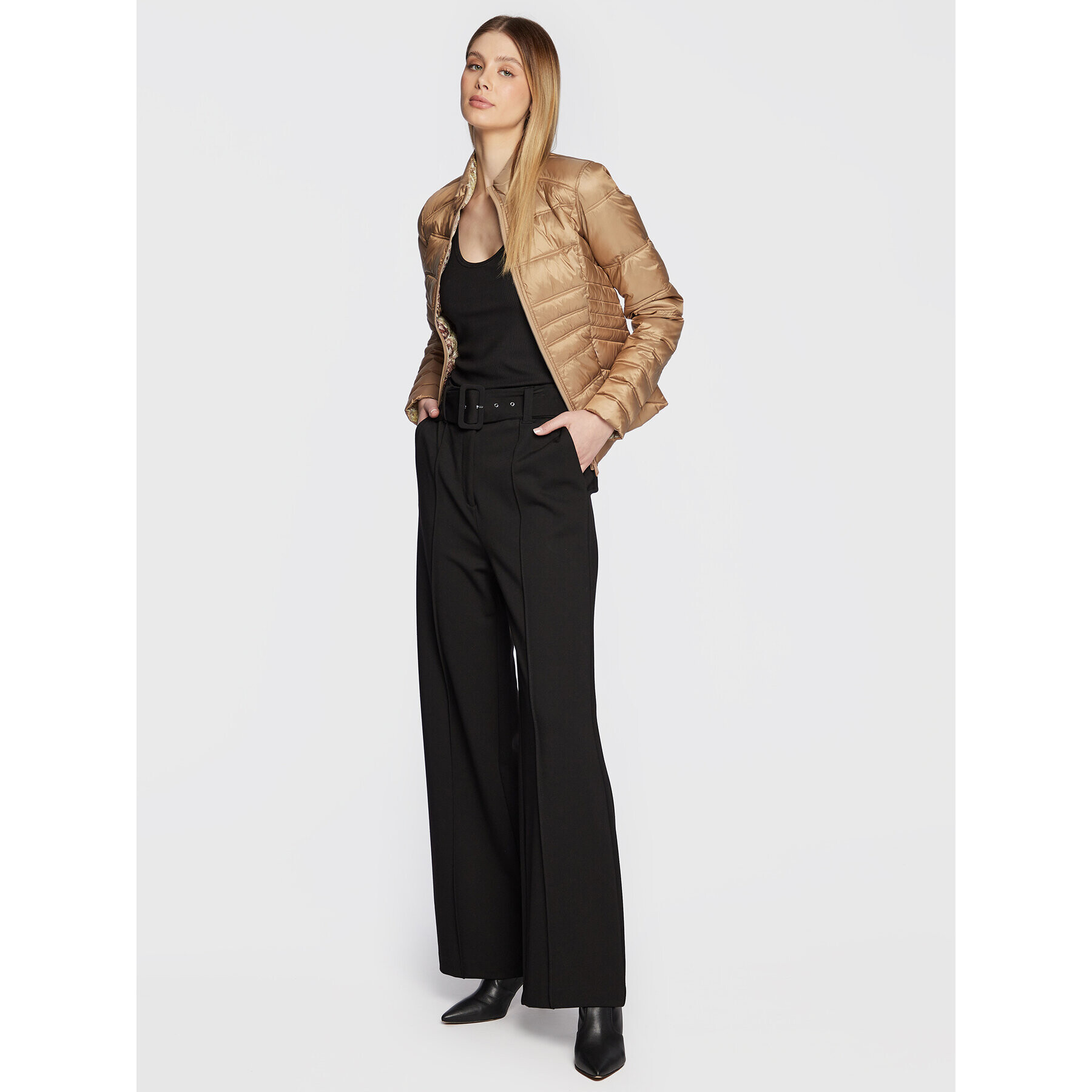 Guess Пухено яке Janis W3RL04 WF5C2 Кафяв Regular Fit - Pepit.bg