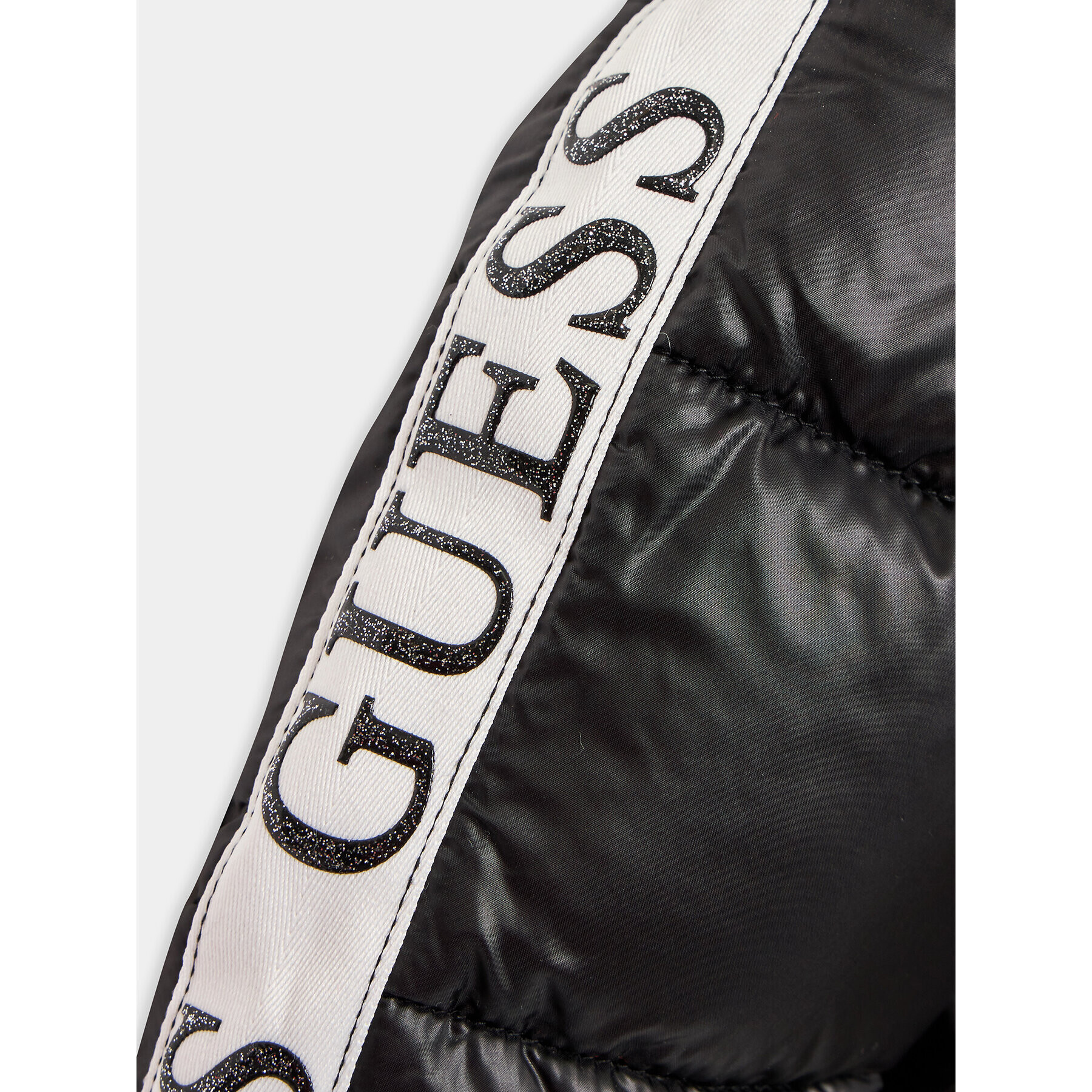 Guess Пухено яке K3YL08 WEGY0 Черен Regular Fit - Pepit.bg