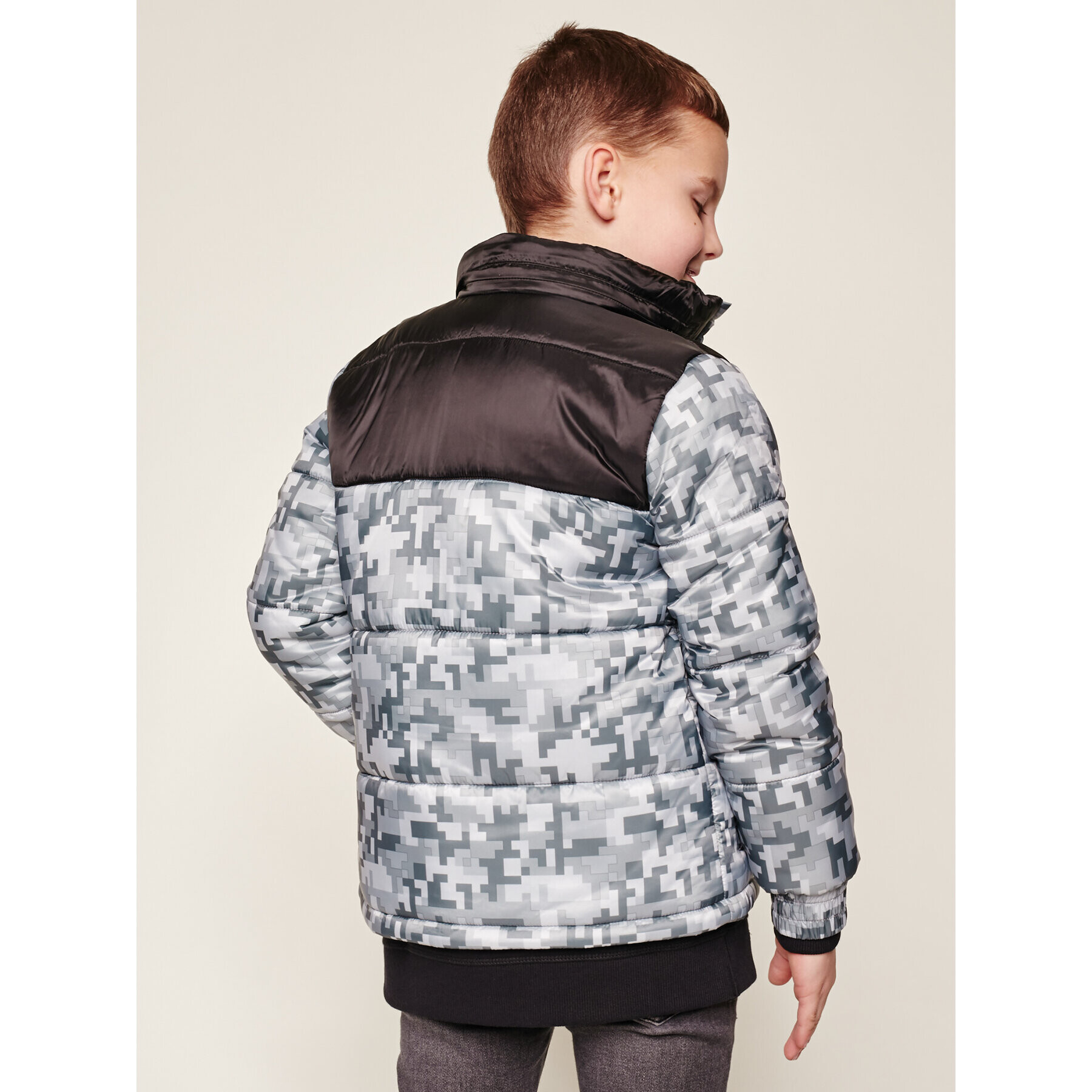 Guess Пухено яке L94L07 WC7W0 Сив Regular Fit - Pepit.bg