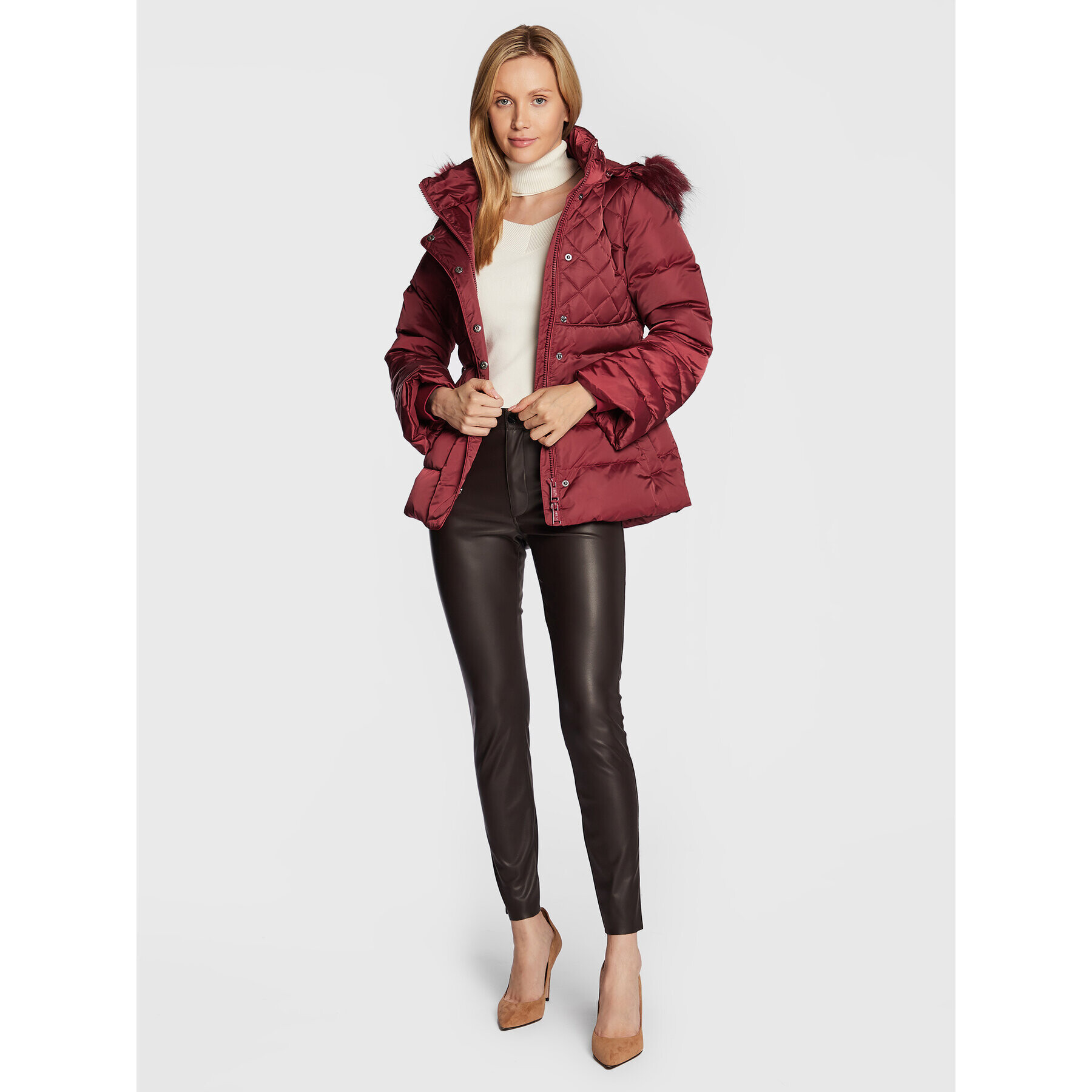 Guess Пухено яке Laurie W2BL60 WEX52 Червен Regular Fit - Pepit.bg