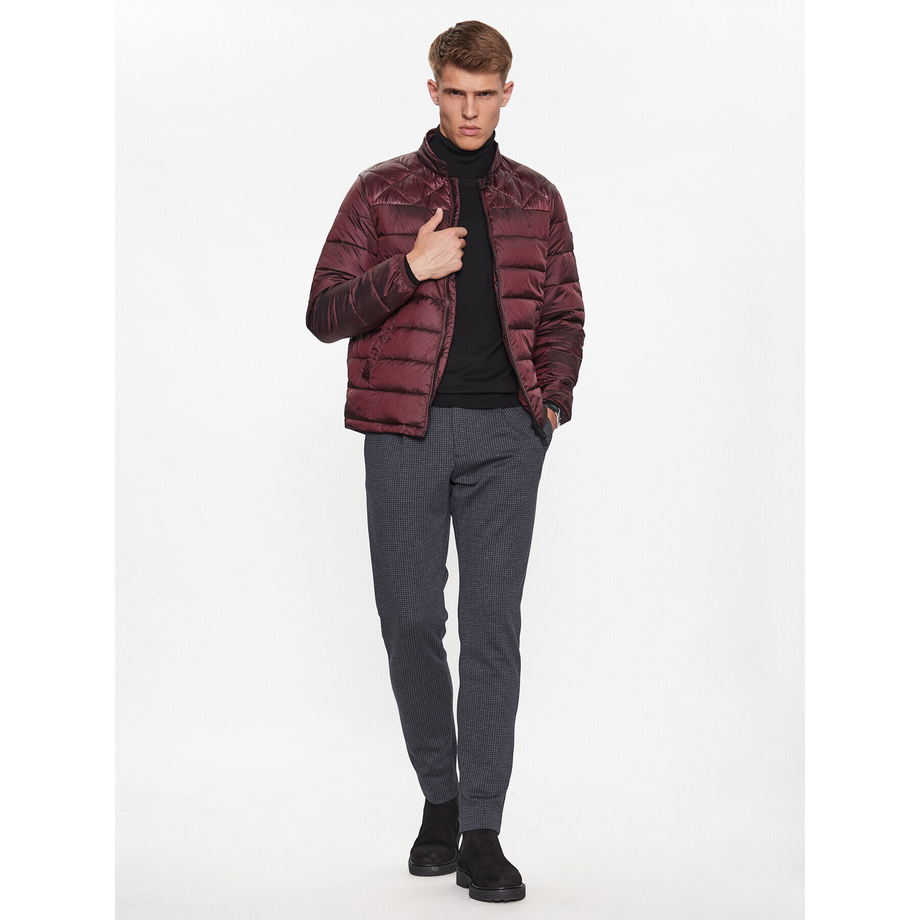 Guess Пухено яке M3BL12 WF5C2 Черен Regular Fit - Pepit.bg