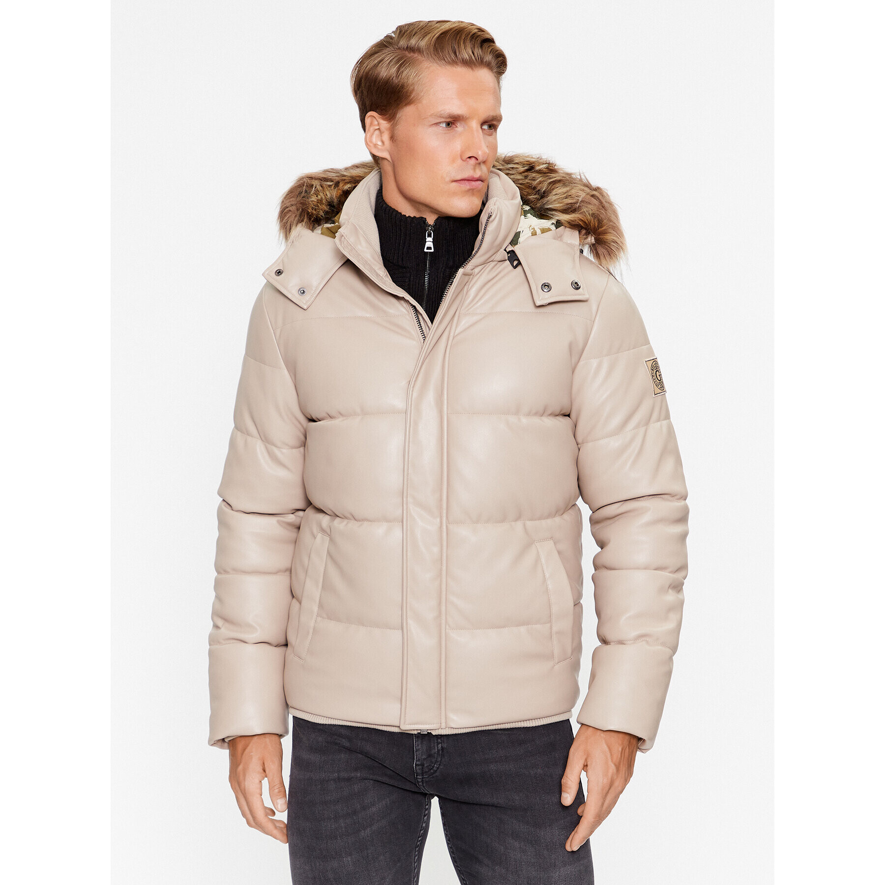 Guess Пухено яке M3BL23 WFOZ0 Бежов Regular Fit - Pepit.bg