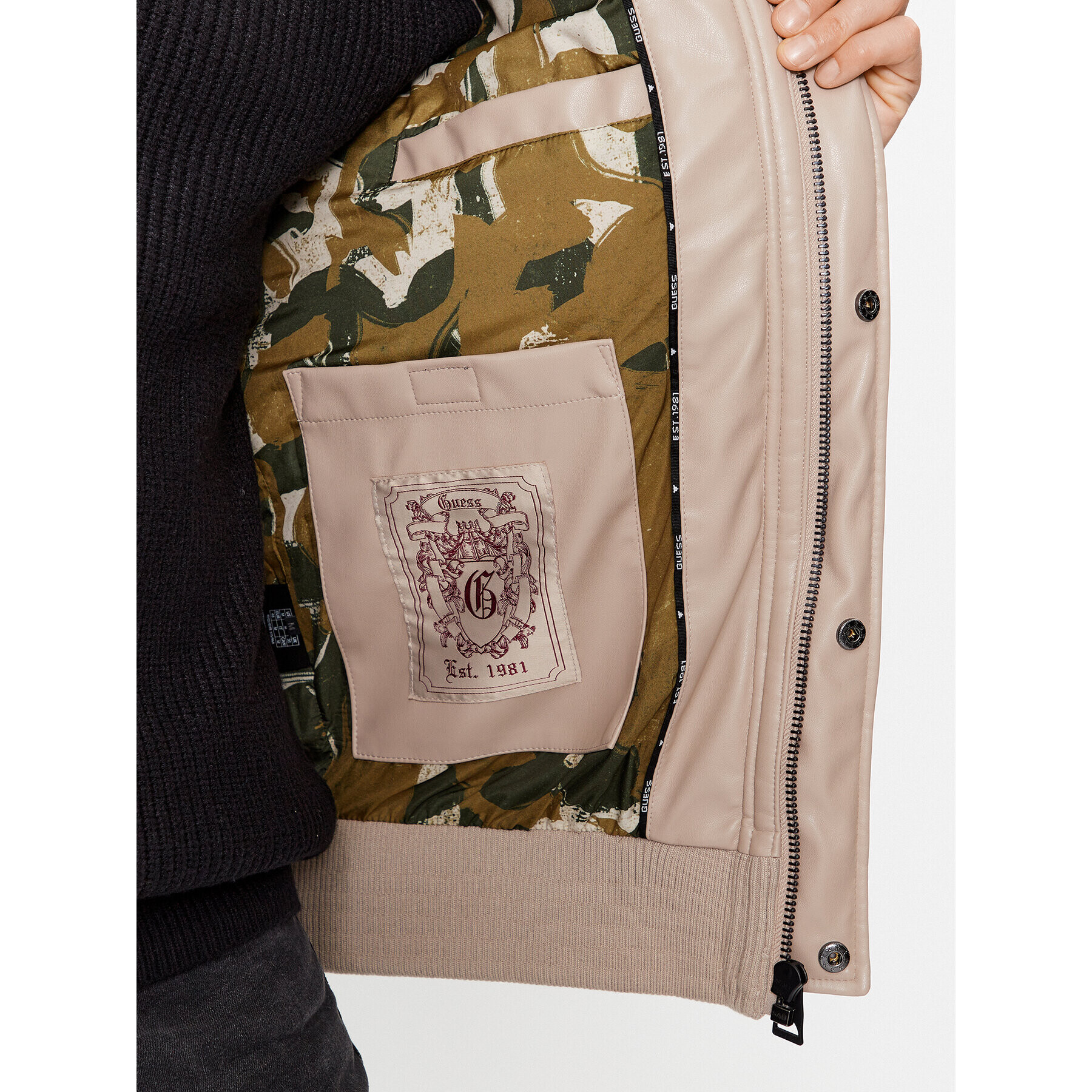 Guess Пухено яке M3BL23 WFOZ0 Бежов Regular Fit - Pepit.bg