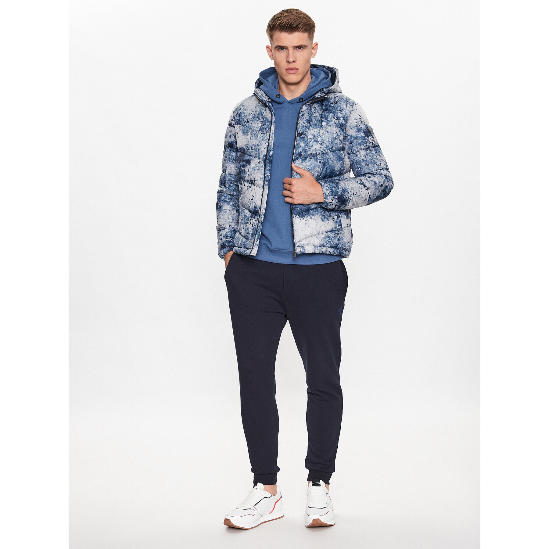 Guess Пухено яке M3YL45 WFHG2 Син Regular Fit - Pepit.bg