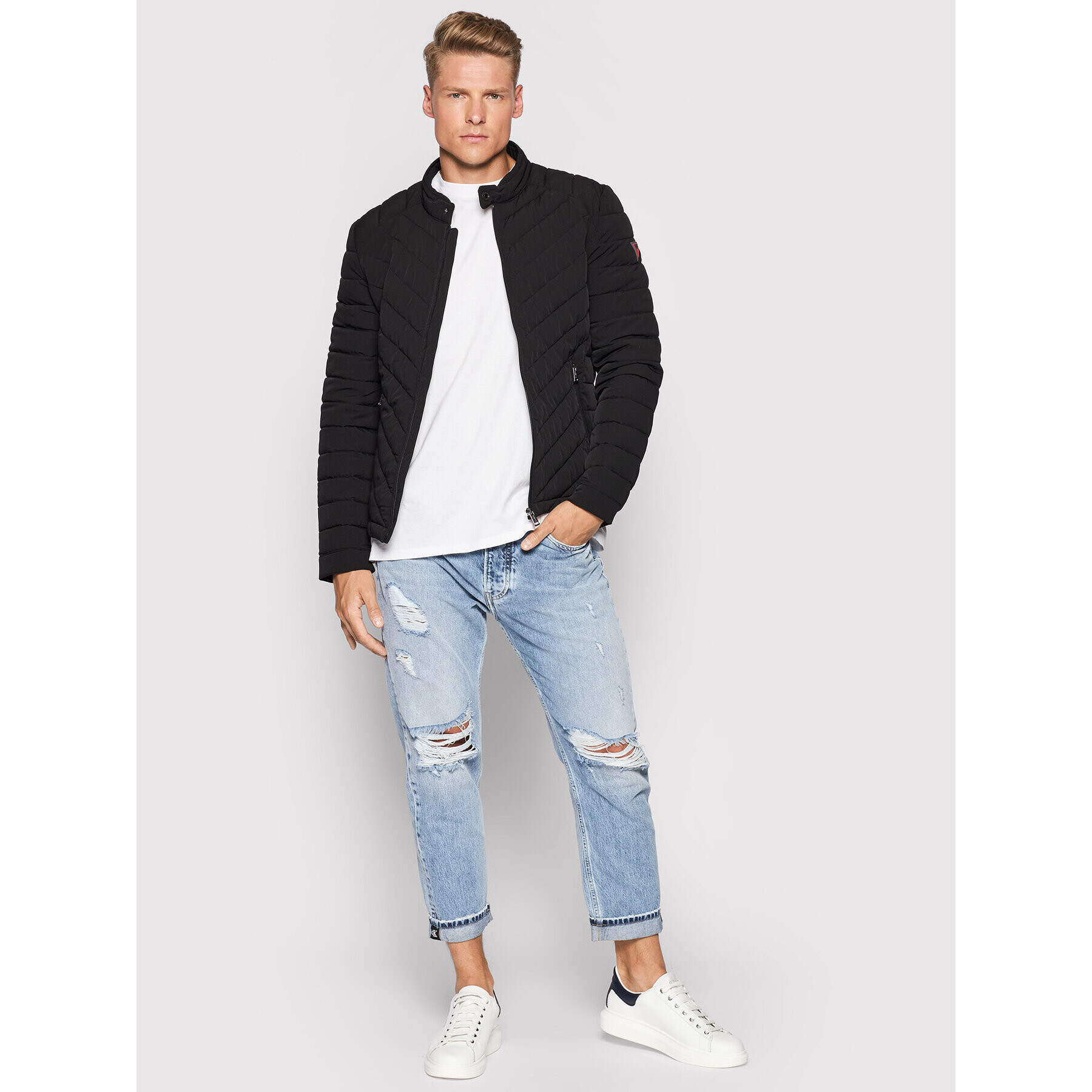 Guess Пухено яке M84L05 W6NW1 Черен Regular Fit - Pepit.bg