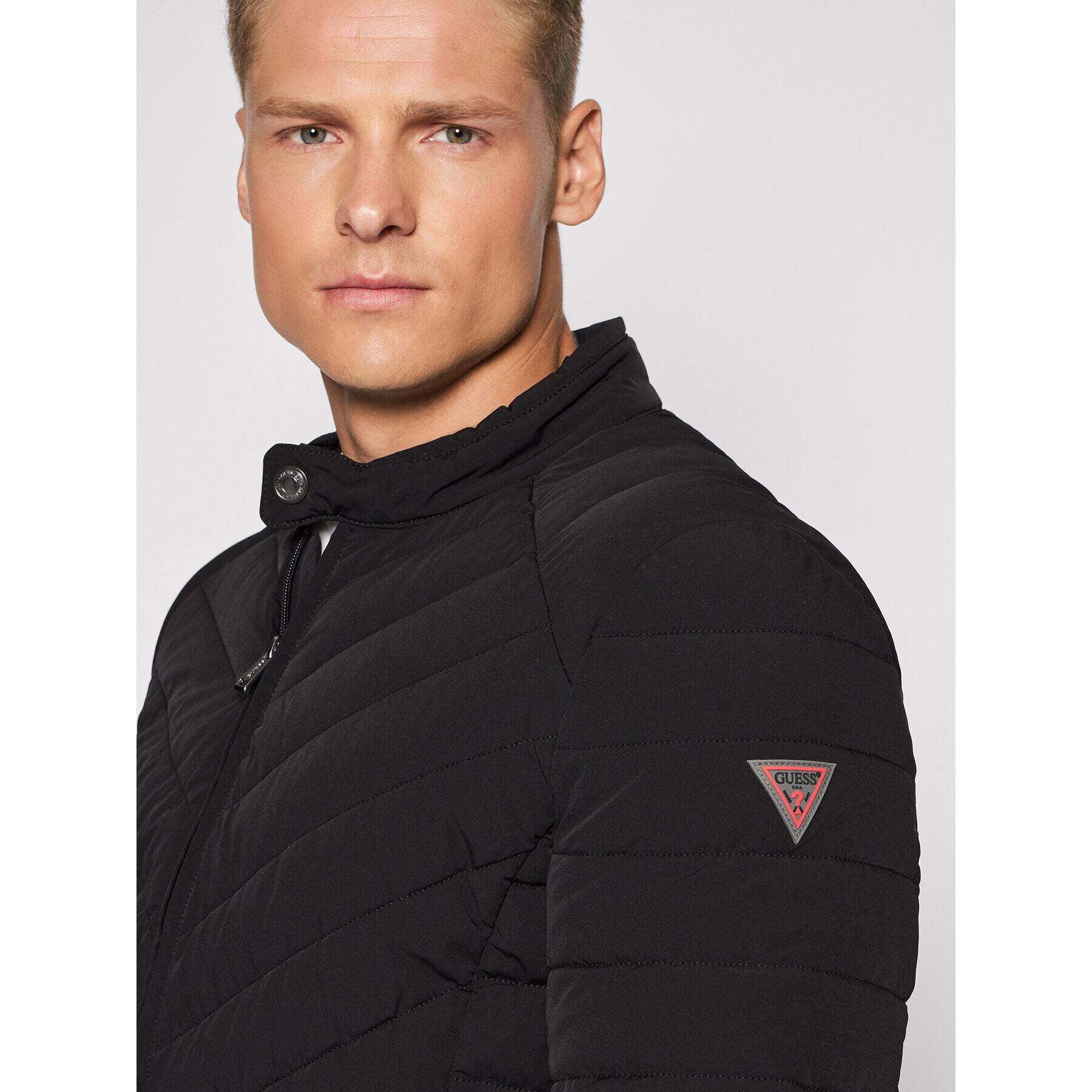 Guess Пухено яке M84L05 W6NW1 Черен Regular Fit - Pepit.bg