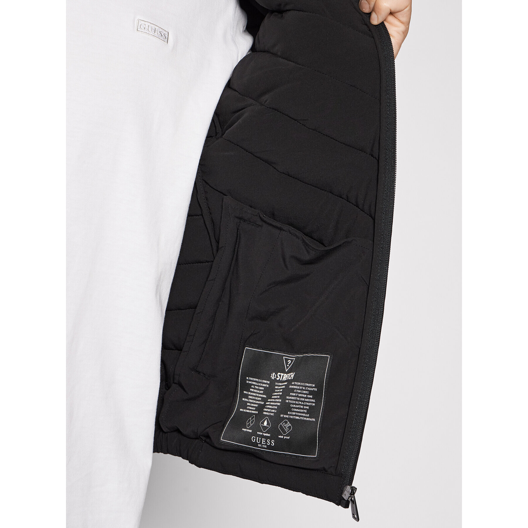 Guess Пухено яке M84L05 W6NW1 Черен Regular Fit - Pepit.bg