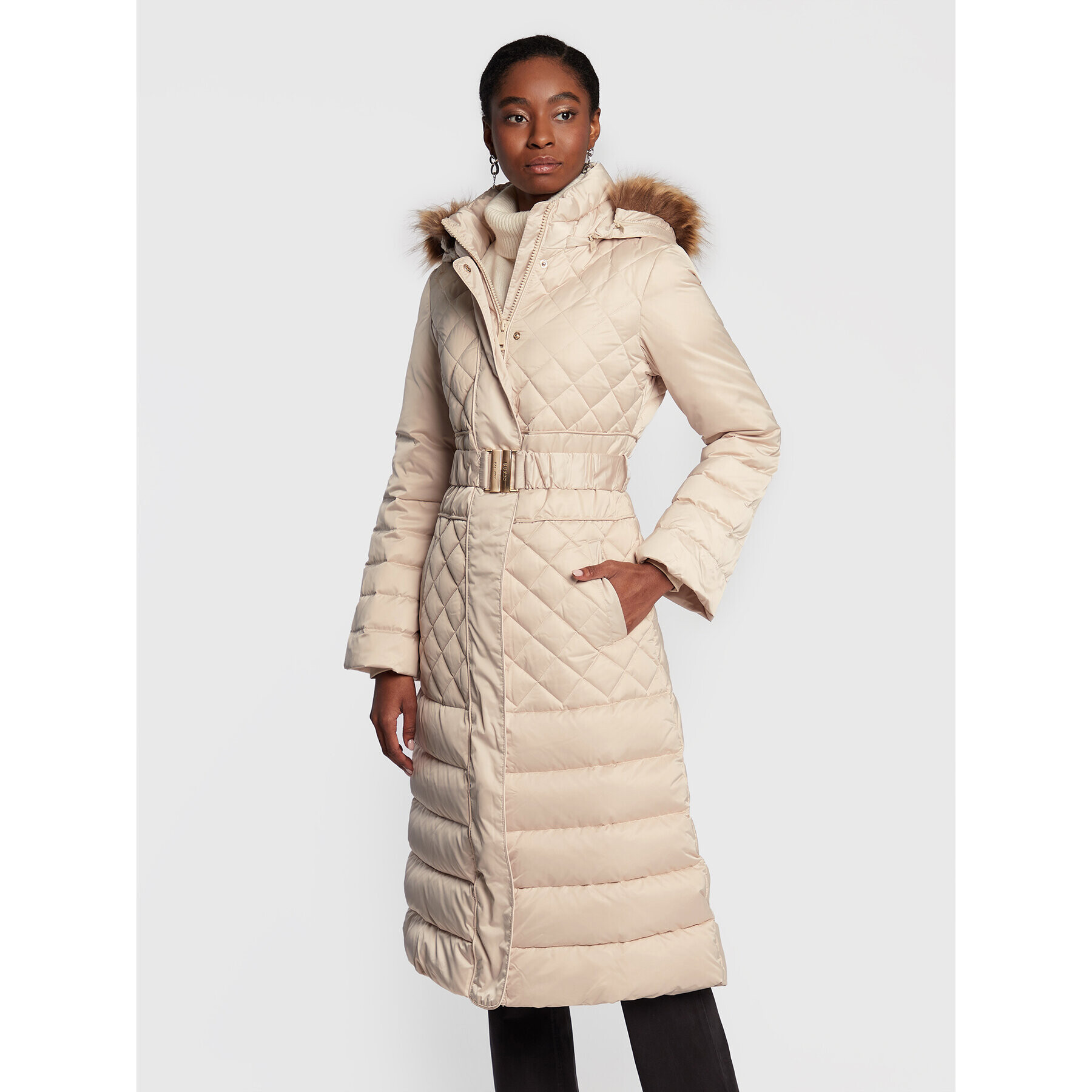 Guess Пухено яке Marlene W2BL64 WEX52 Бежов Regular Fit - Pepit.bg