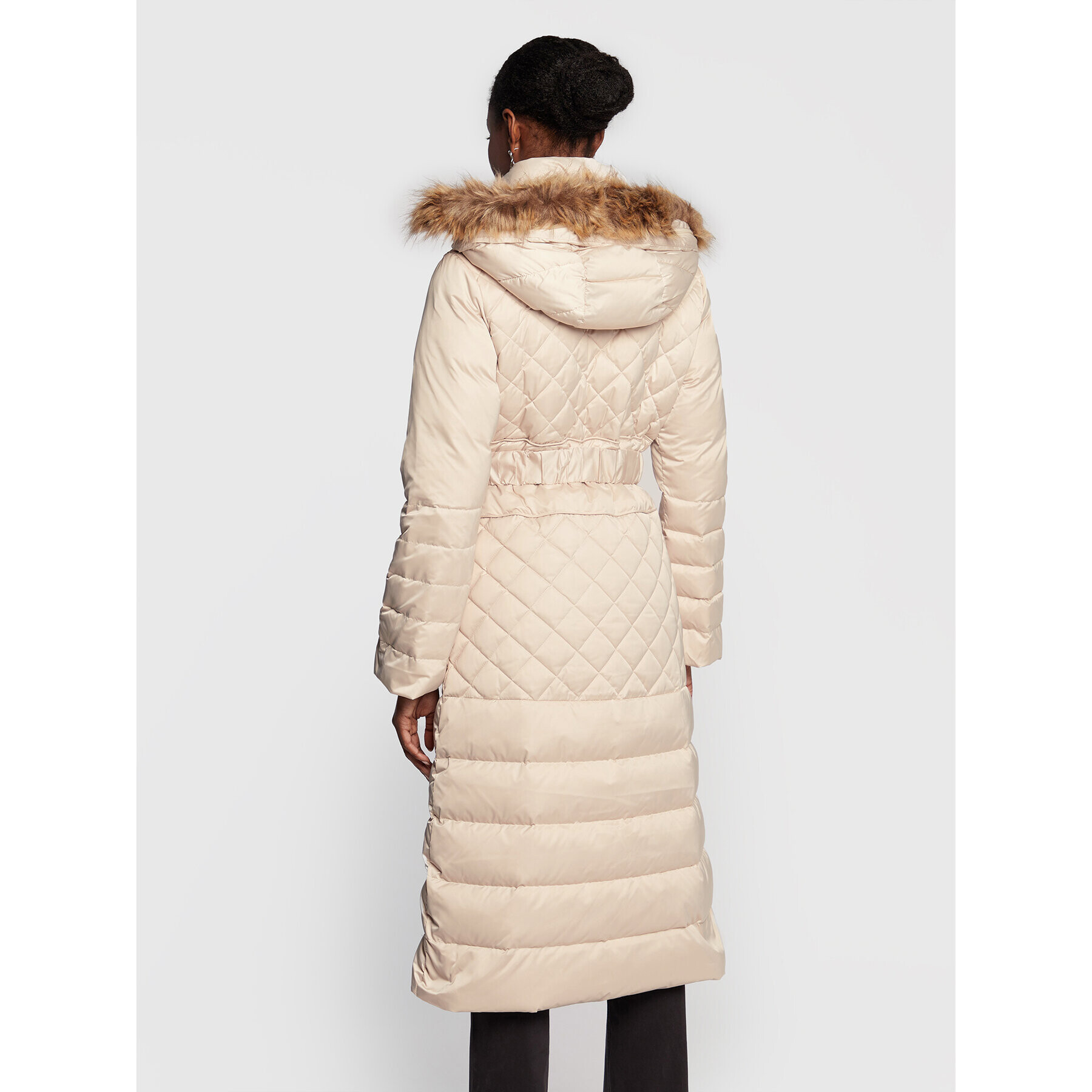 Guess Пухено яке Marlene W2BL64 WEX52 Бежов Regular Fit - Pepit.bg
