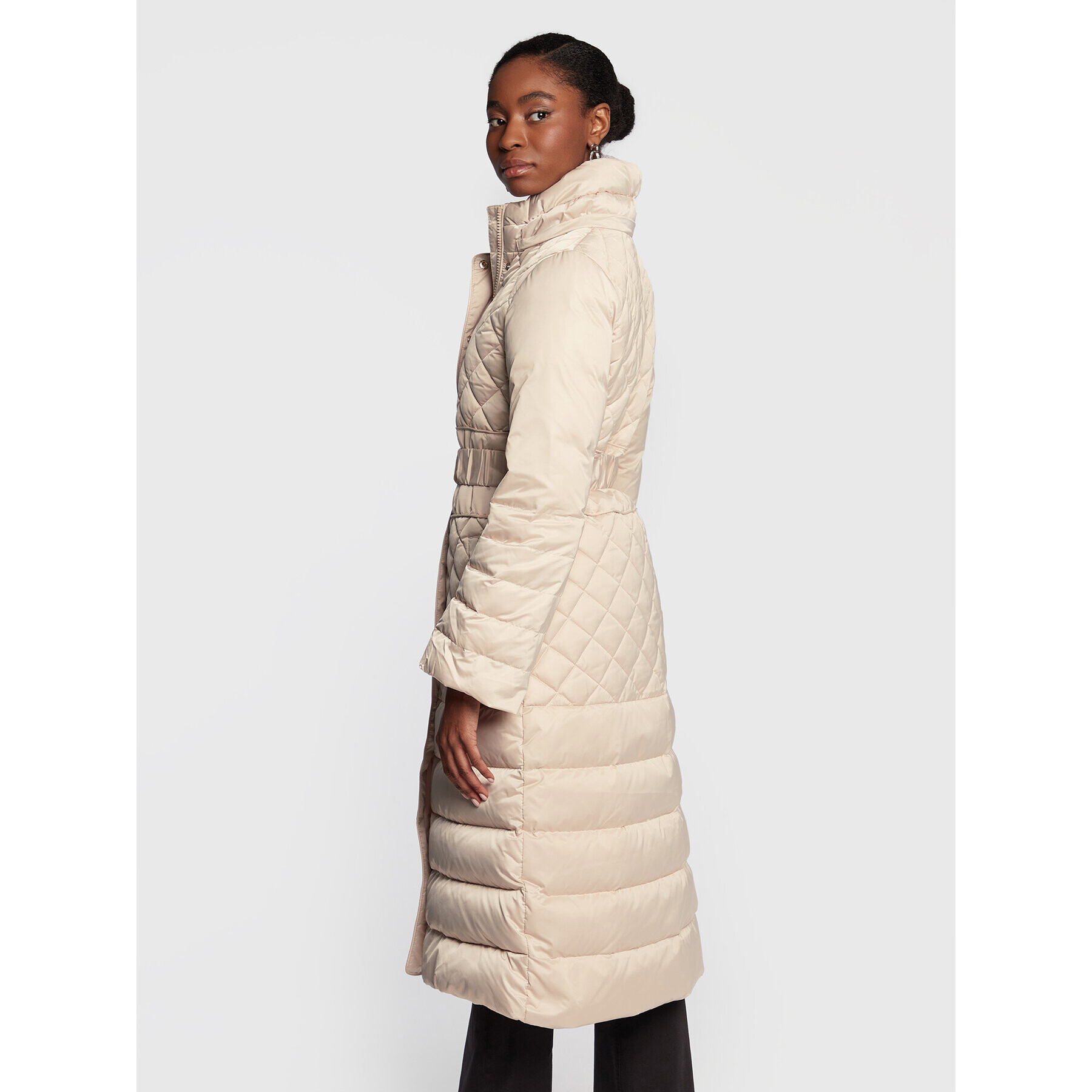 Guess Пухено яке Marlene W2BL64 WEX52 Бежов Regular Fit - Pepit.bg