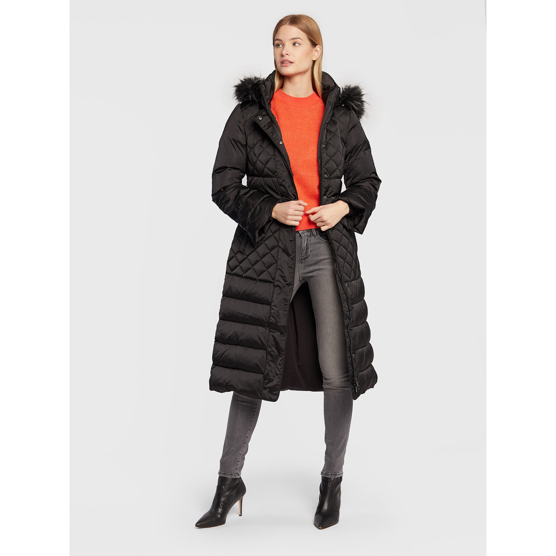 Guess Пухено яке Marlene W2BL64 WEX52 Черен Regular Fit - Pepit.bg