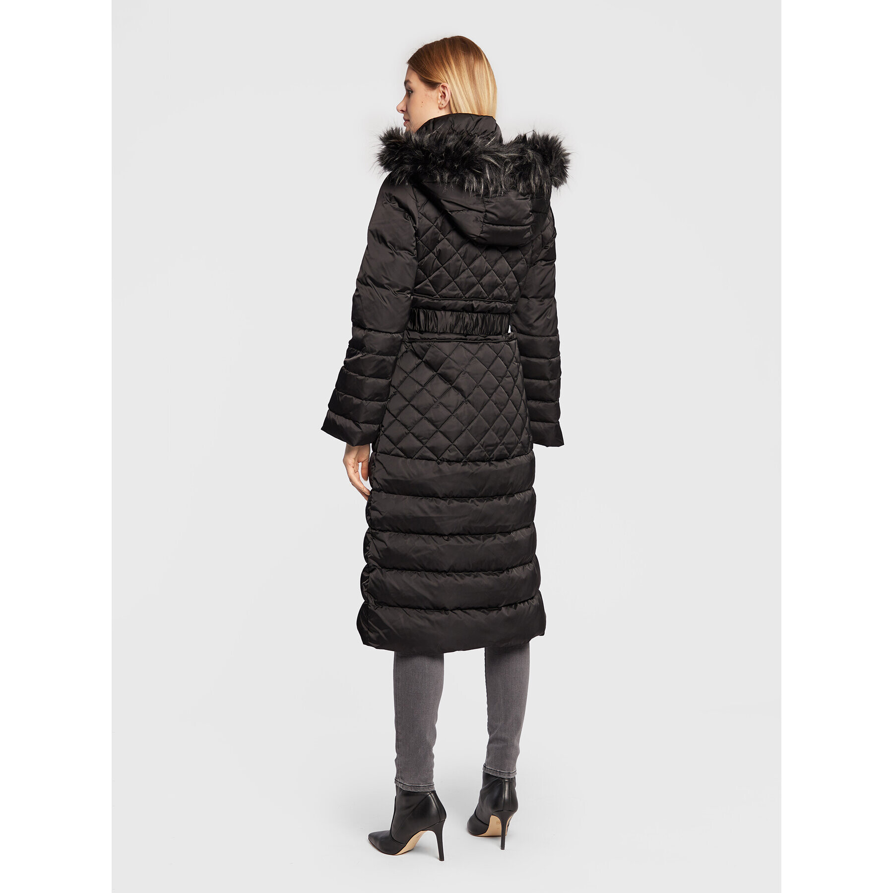 Guess Пухено яке Marlene W2BL64 WEX52 Черен Regular Fit - Pepit.bg