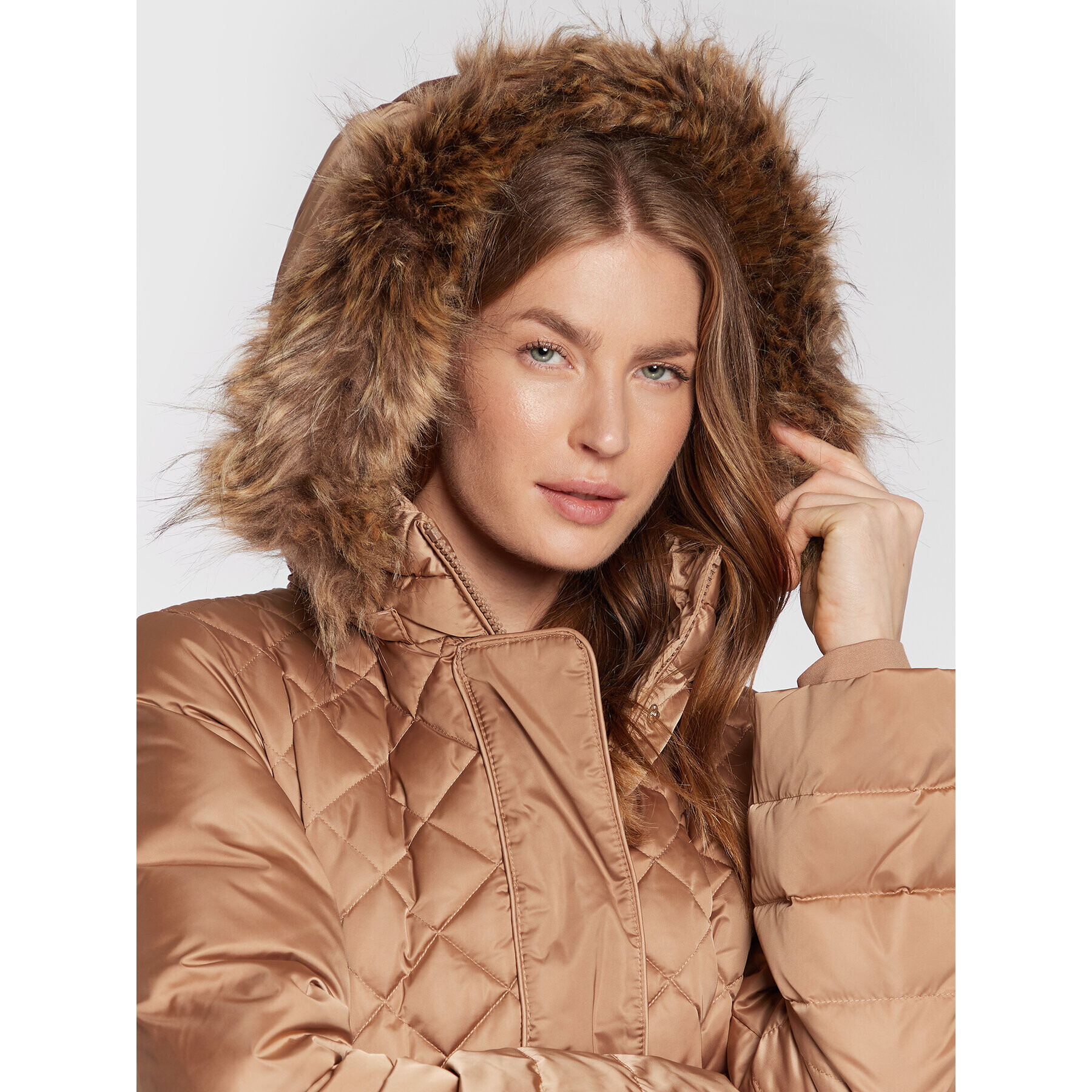 Guess Пухено яке Marlene W2BL64 WEX52 Кафяв Regular Fit - Pepit.bg