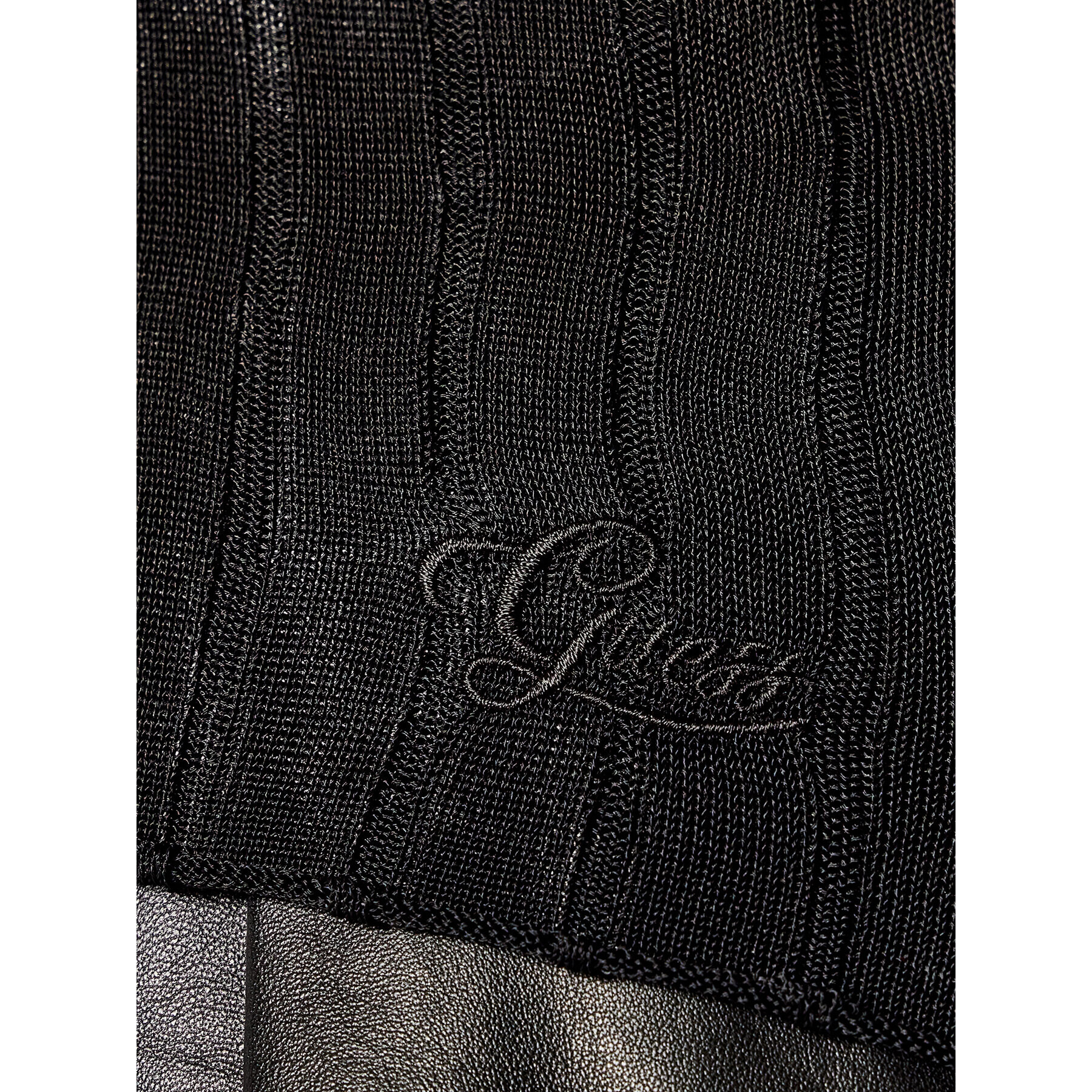 Guess Пуловер Anastasie W1YR85 Z2V30 Черен Slim Fit - Pepit.bg