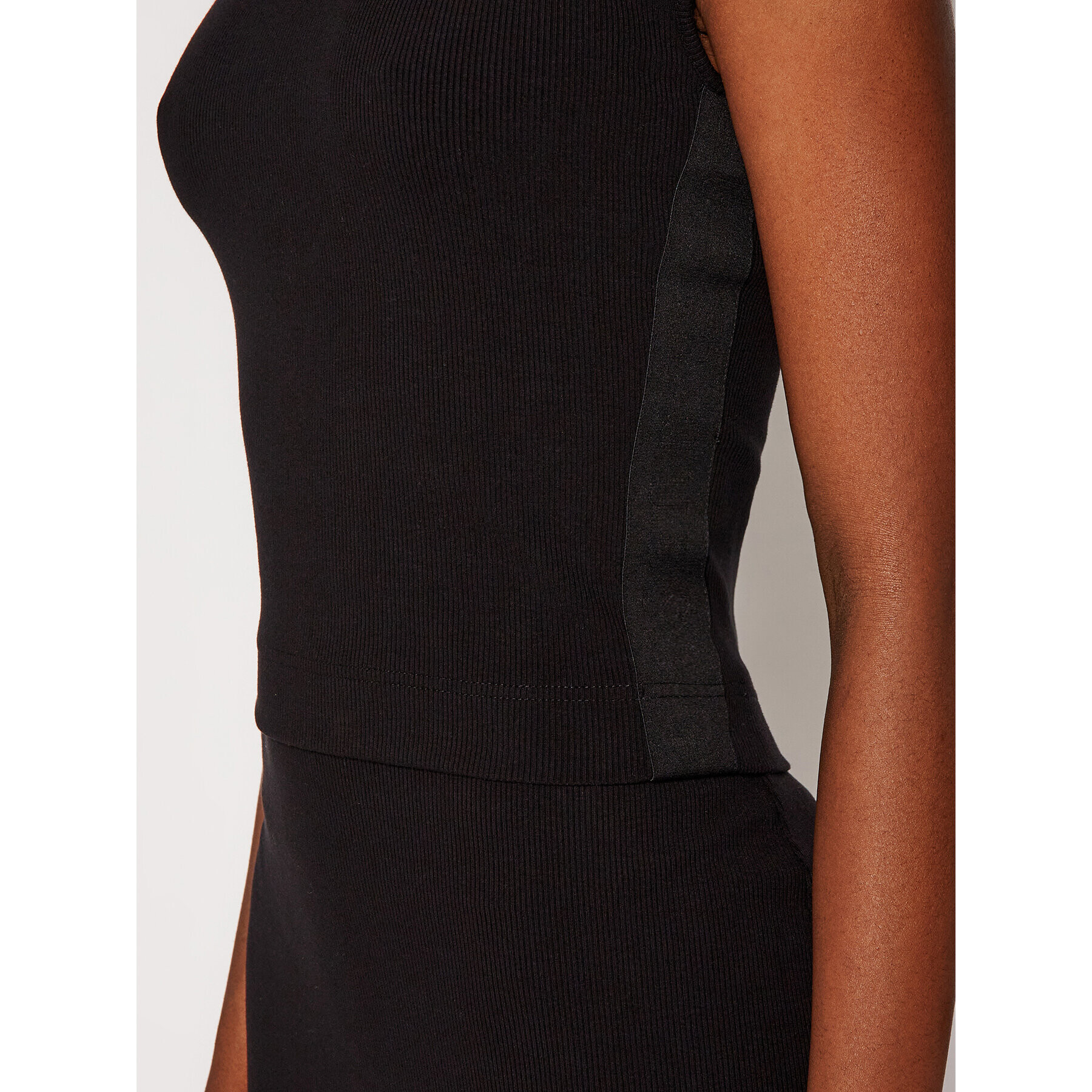 Guess Пуловер Rose W1YP01 K8RT2 Черен Slim Fit - Pepit.bg
