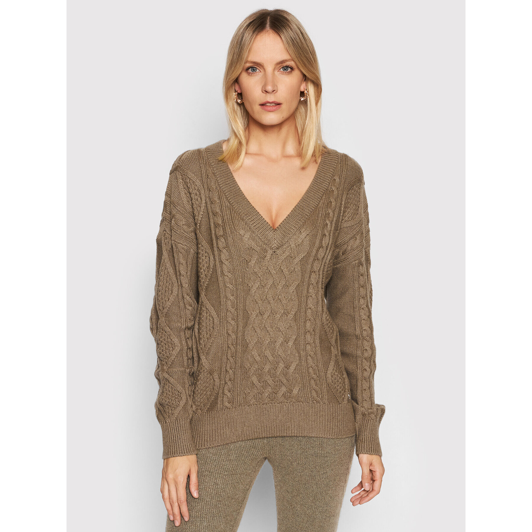 Guess Пуловер Slouchy Cable Noemi W1BR50 Z2QA0 Кафяв Regular Fit - Pepit.bg