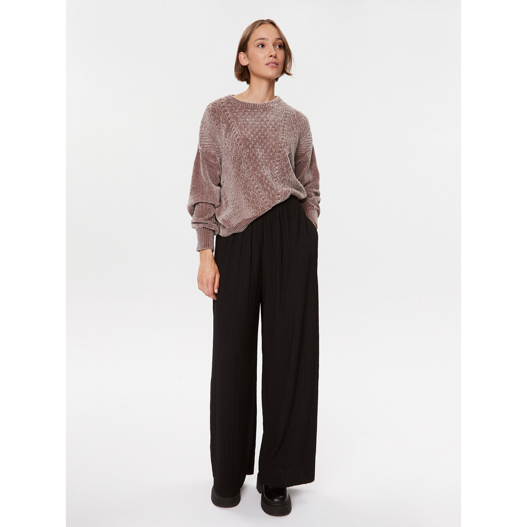 Guess Пуловер W3BR65 Z3BB0 Бежов Regular Fit - Pepit.bg