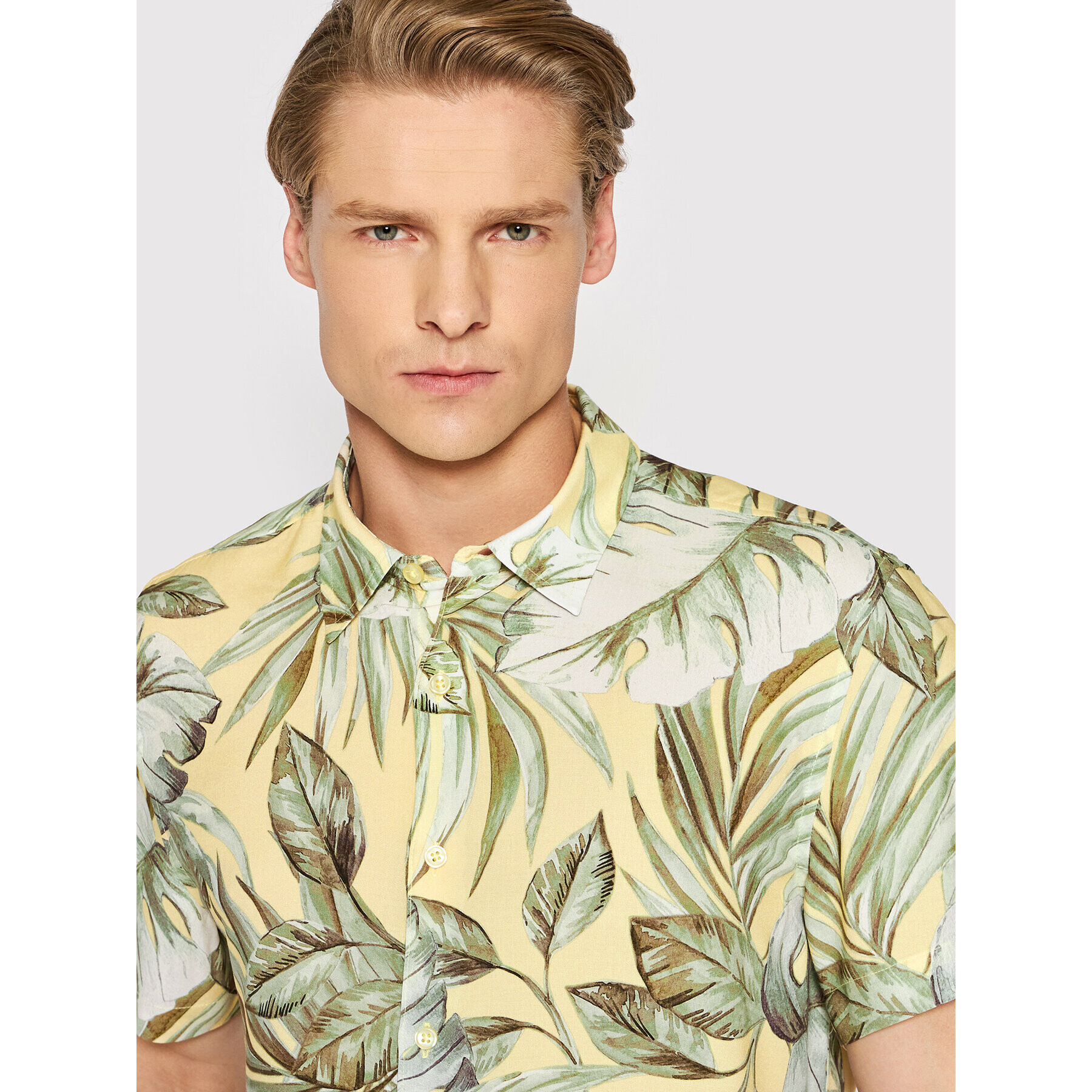 Guess Риза M2GH40 WD4Z2 Цветен Slim Fit - Pepit.bg
