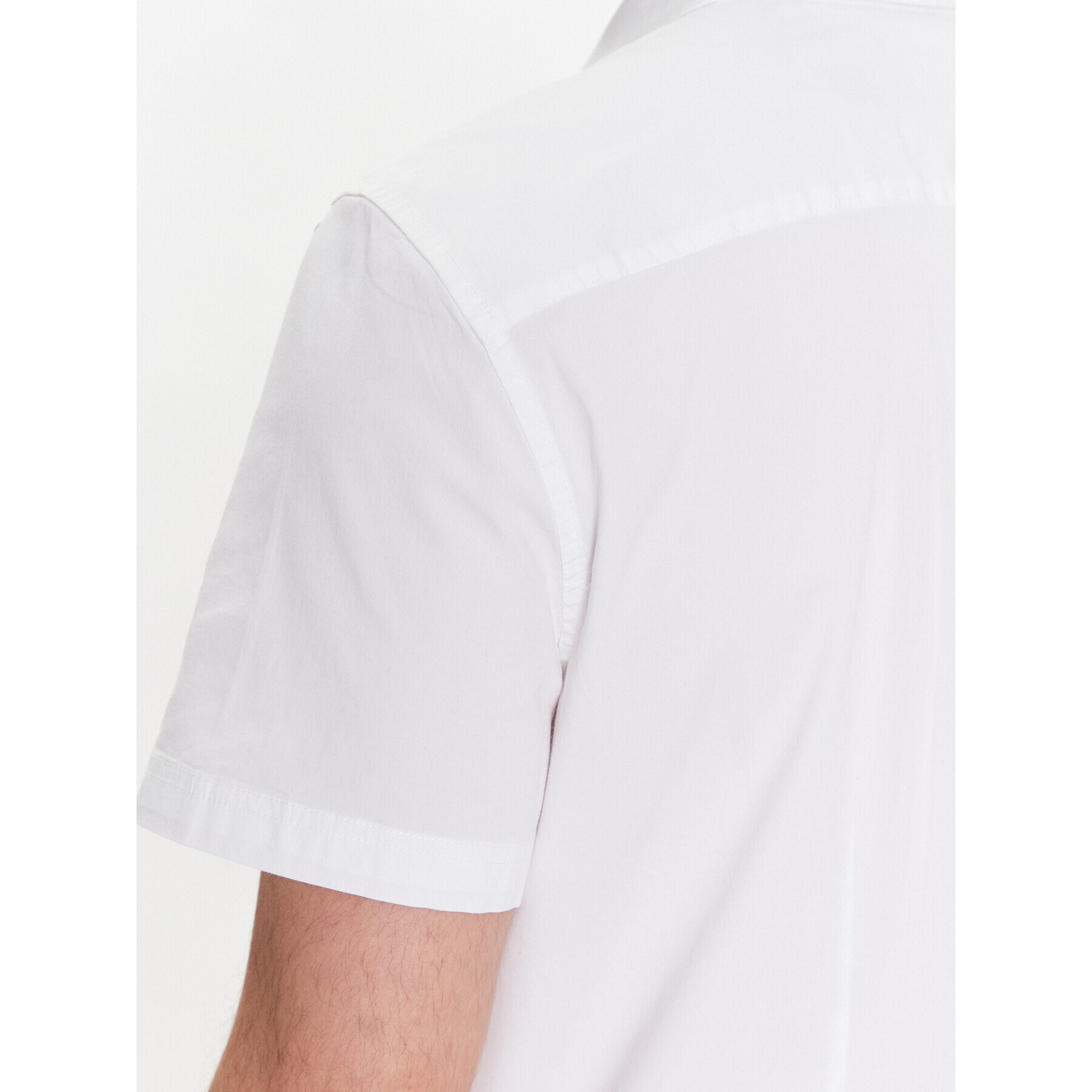 Guess Риза M3GH64 W8BX1 Бял Slim Fit - Pepit.bg