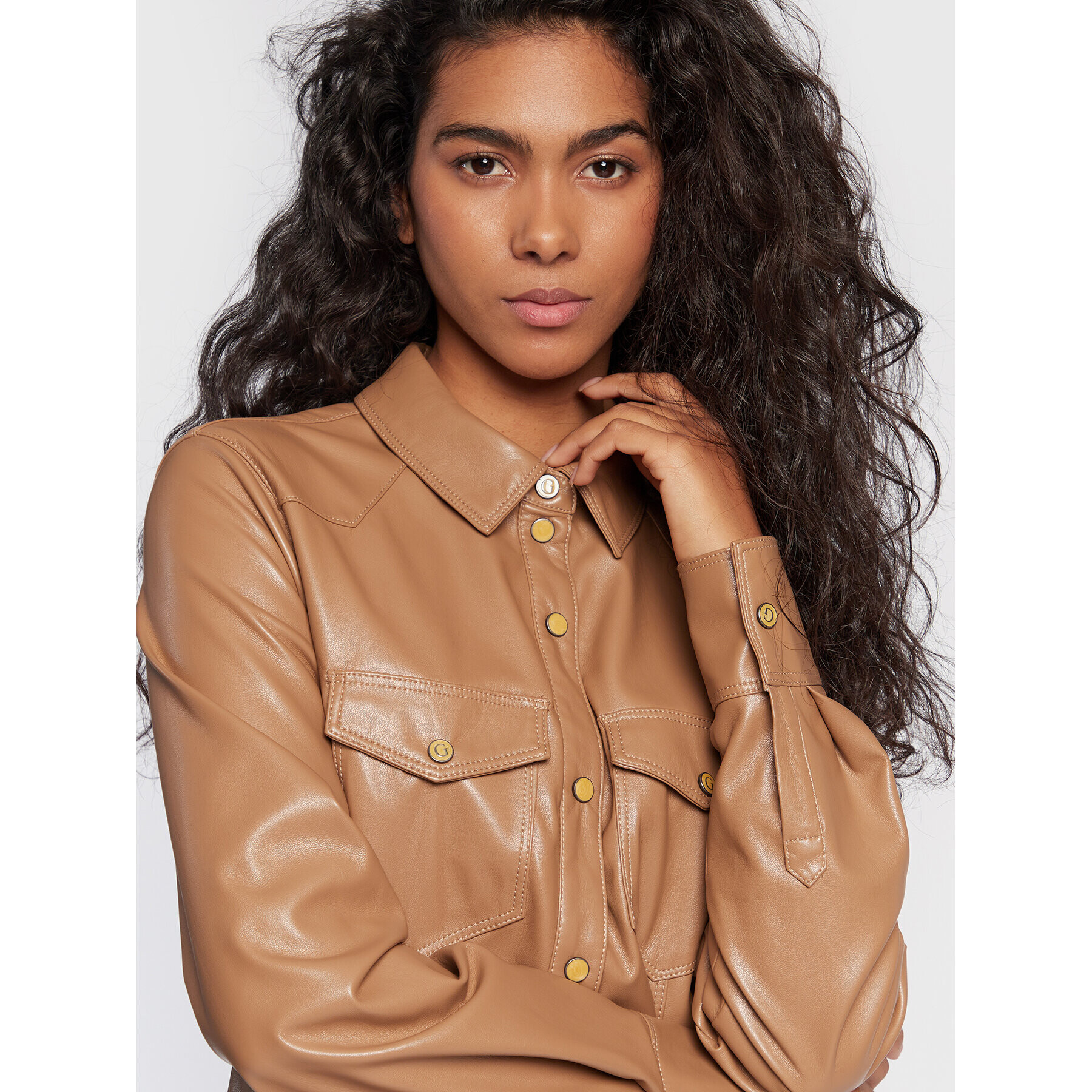 Guess Риза W3RH10 WF8Q0 Кафяв Relaxed Fit - Pepit.bg