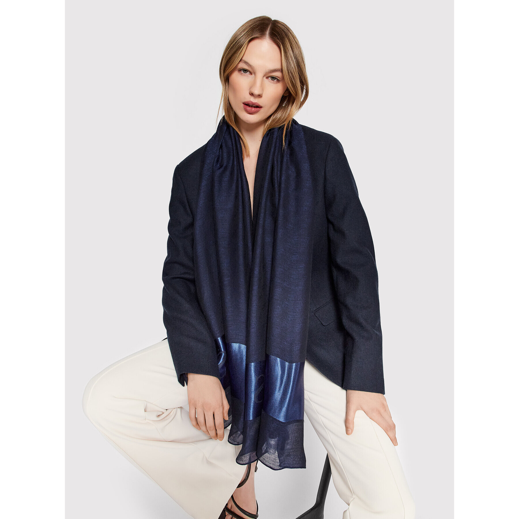 Guess Шал Scarf 80x180 AM8892 WOL03 Тъмносин - Pepit.bg