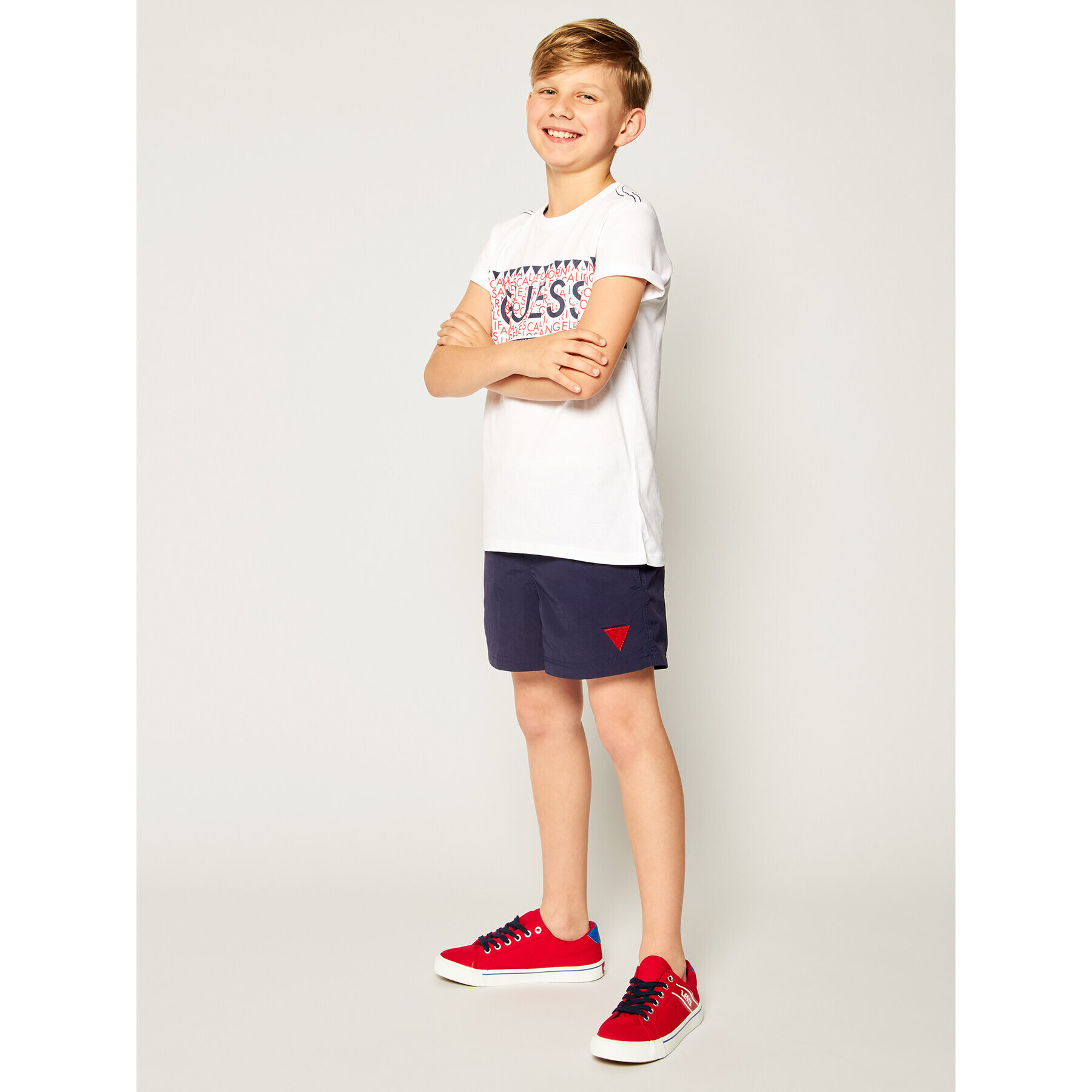 Guess Шорти от плат L02Z04 TEL27 Тъмносин Regular Fit - Pepit.bg