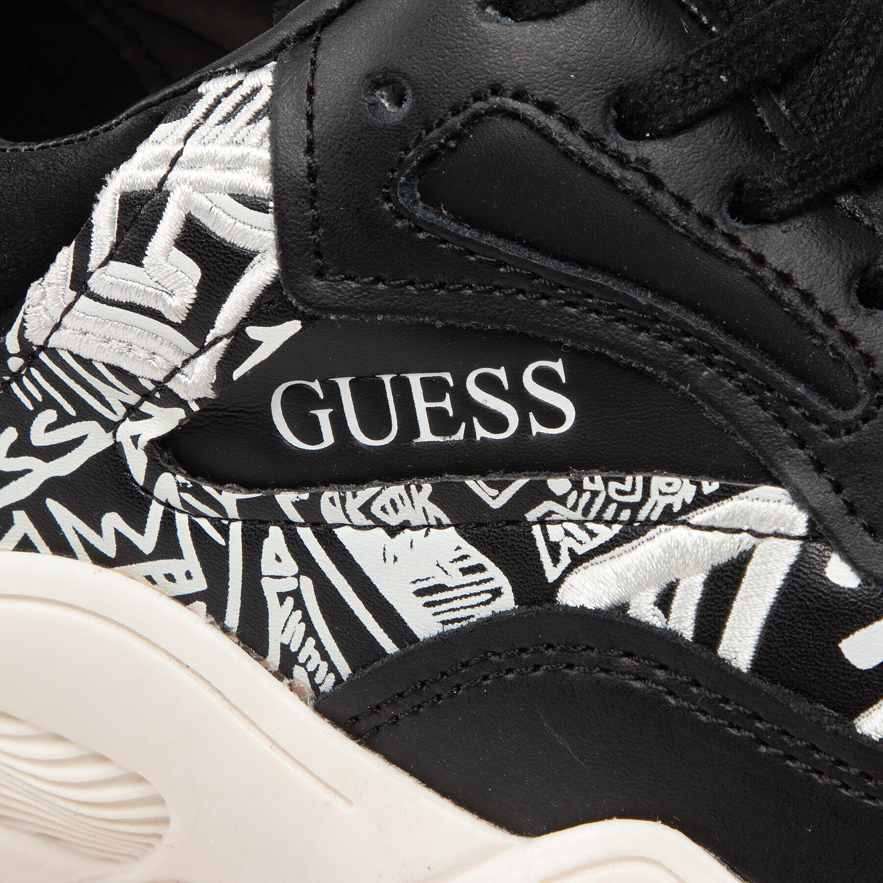 Guess Сникърси Bassano FM8BAS LEA12 Черен - Pepit.bg