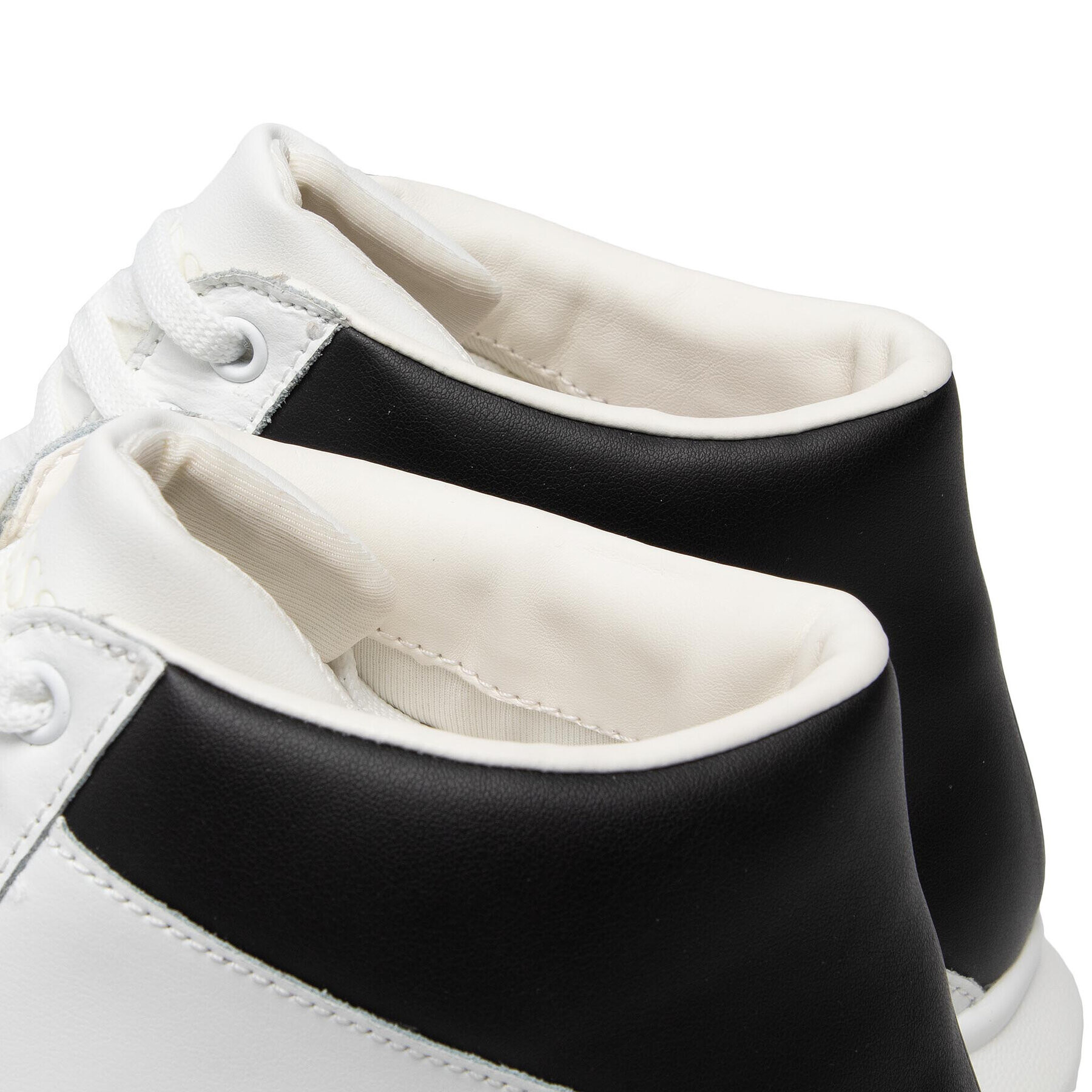 Guess Сникърси Salerno Mid FM5SAM LEA12 Бял - Pepit.bg