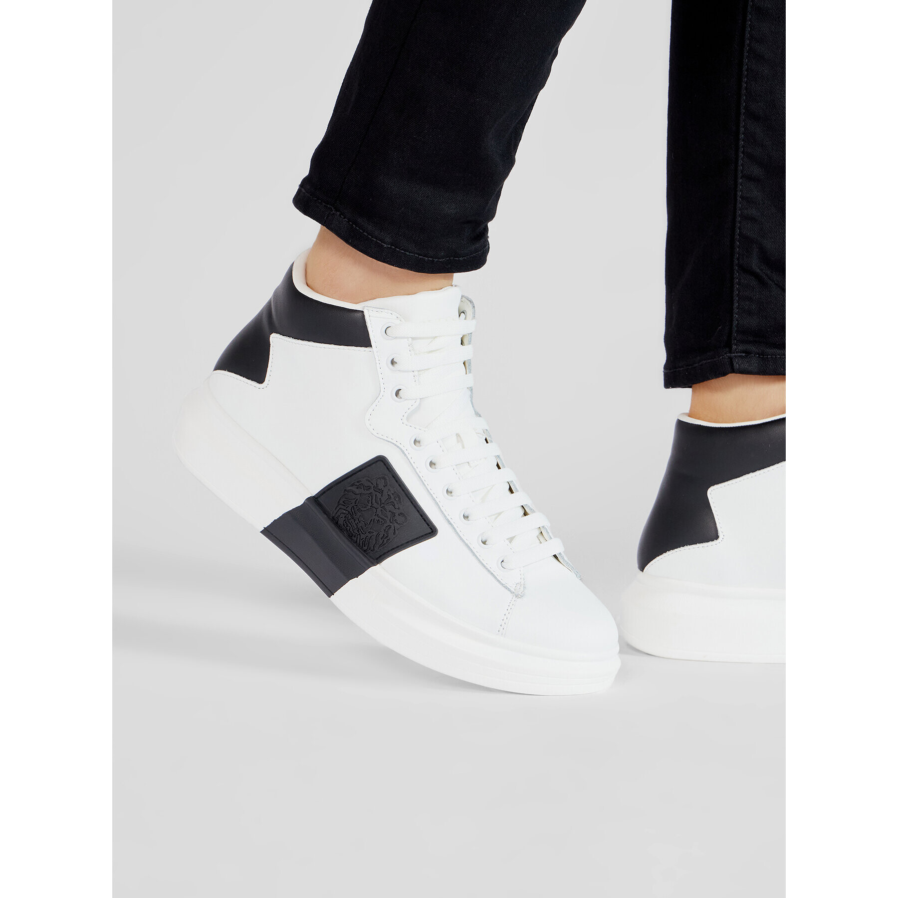 Guess Сникърси Salerno Mid FM5SAM LEA12 Бял - Pepit.bg