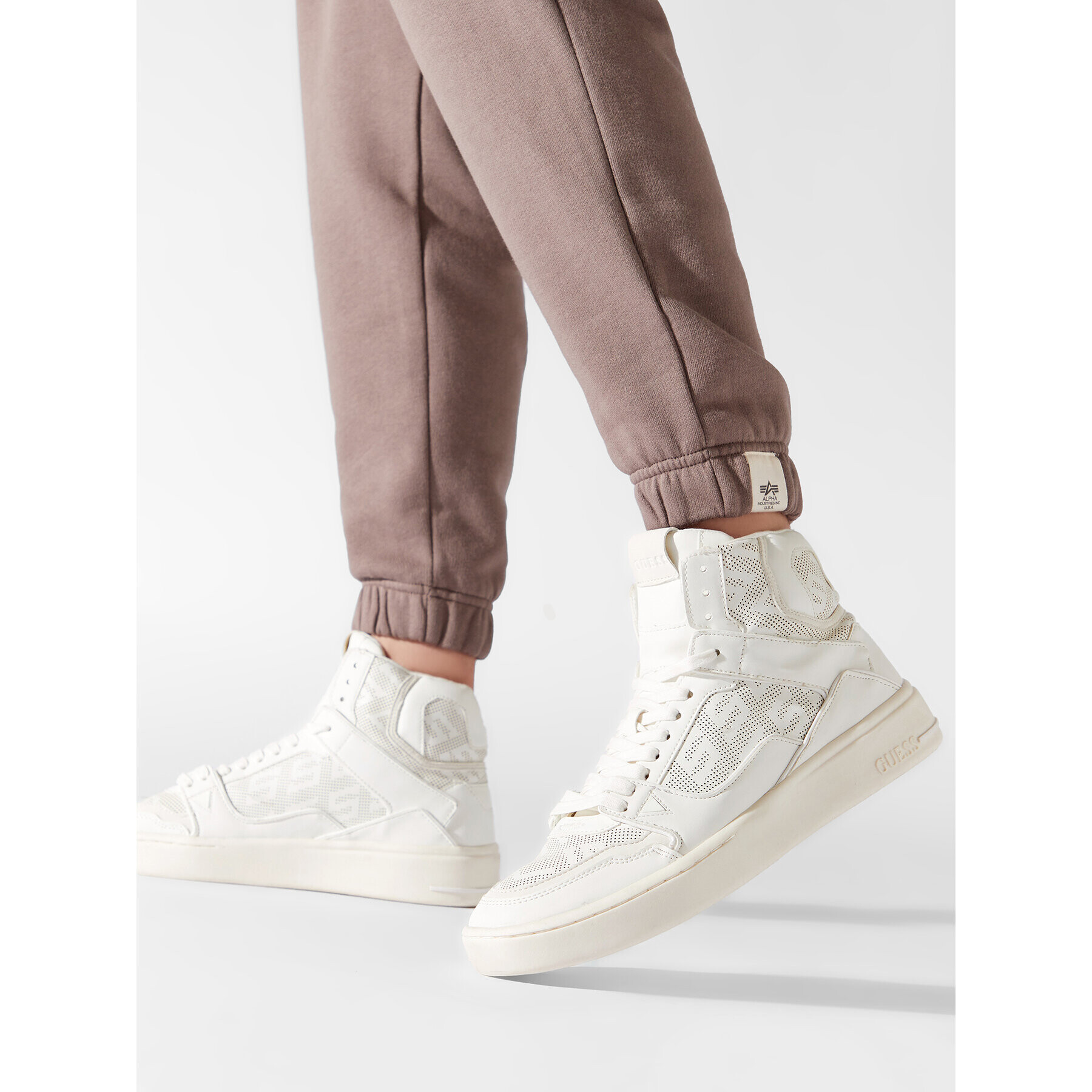 Guess Сникърси Verona Basket Mid FM7VBM FAB12 Бял - Pepit.bg
