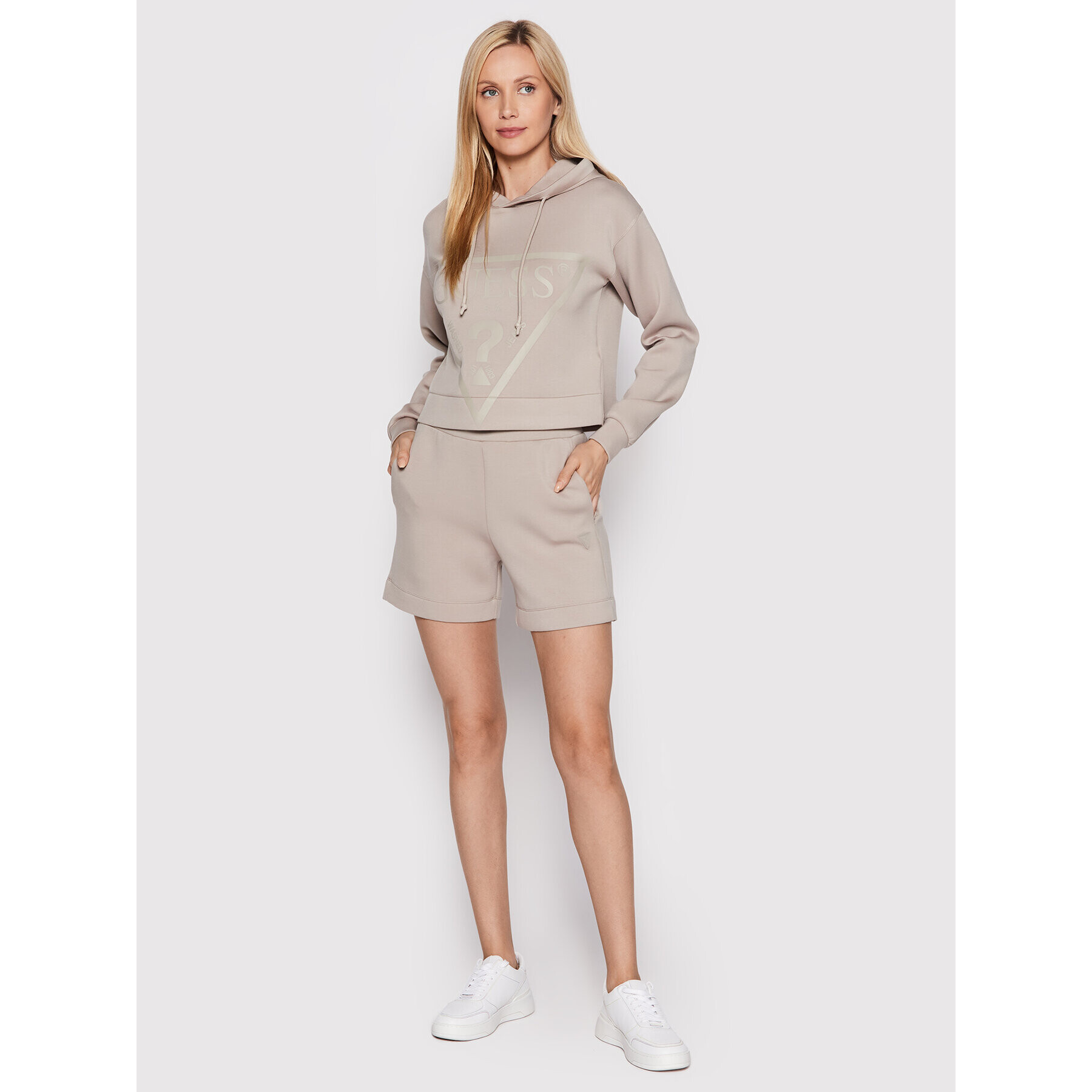 Guess Спортни шорти Elly V2YD10 KAMN2 Бежов Regular Fit - Pepit.bg
