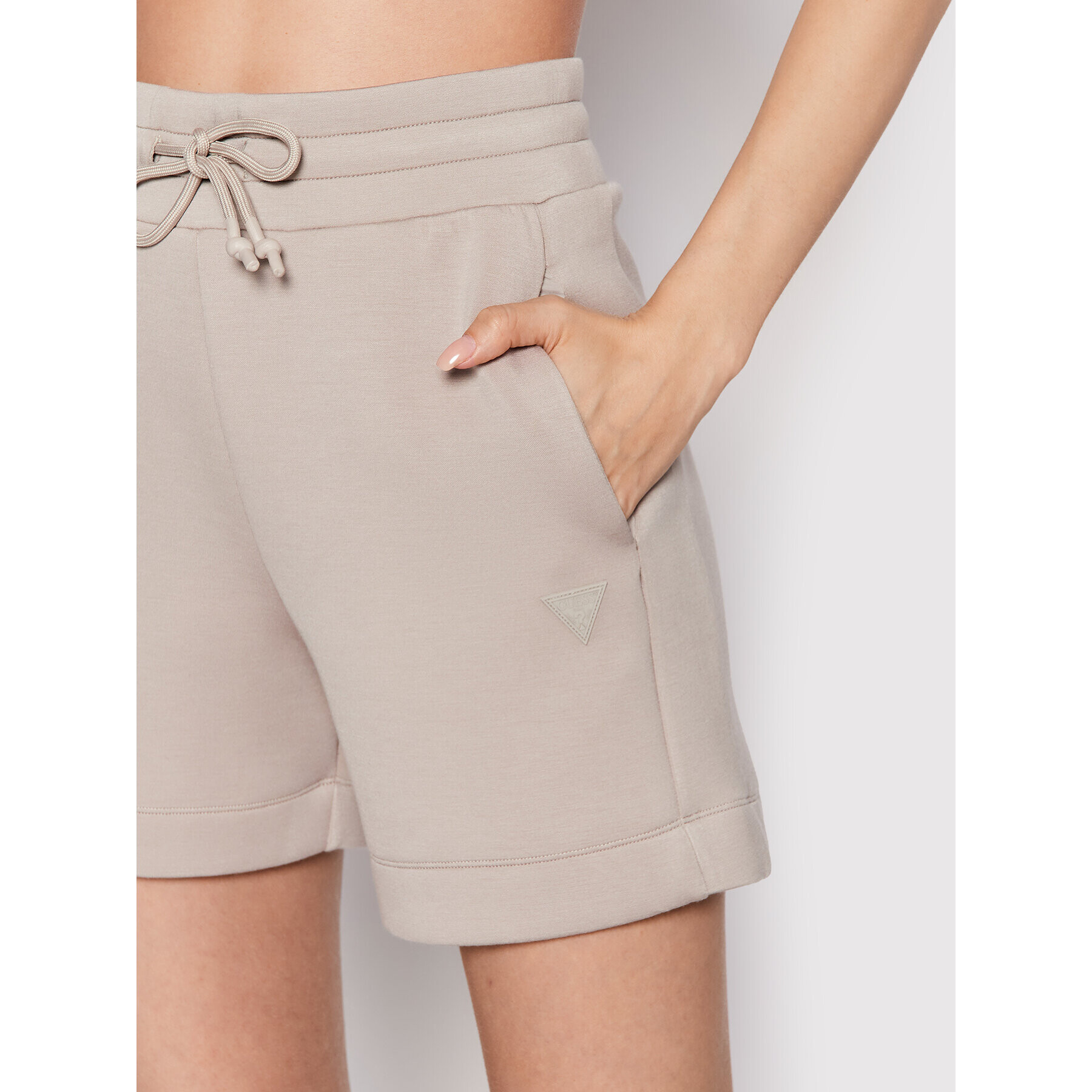Guess Спортни шорти Elly V2YD10 KAMN2 Бежов Regular Fit - Pepit.bg