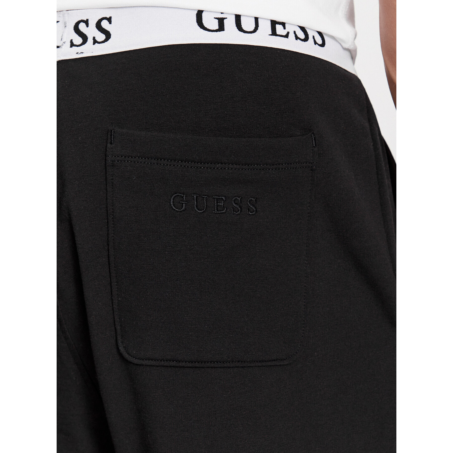 Guess Спортни шорти U4RD00KBS91 Черен Regular Fit - Pepit.bg