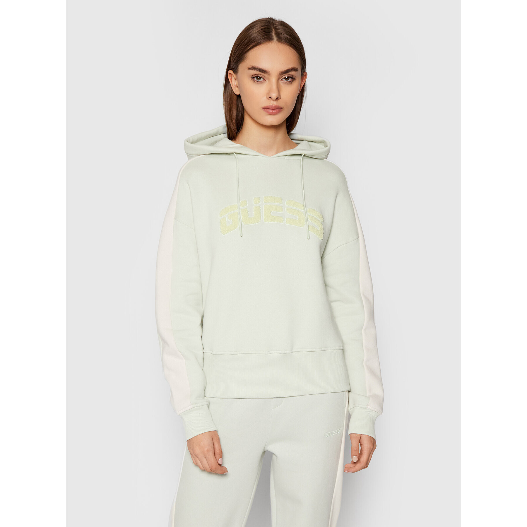 Guess Суитшърт Annetta O1BA26 K9V31 Зелен Regular Fit - Pepit.bg