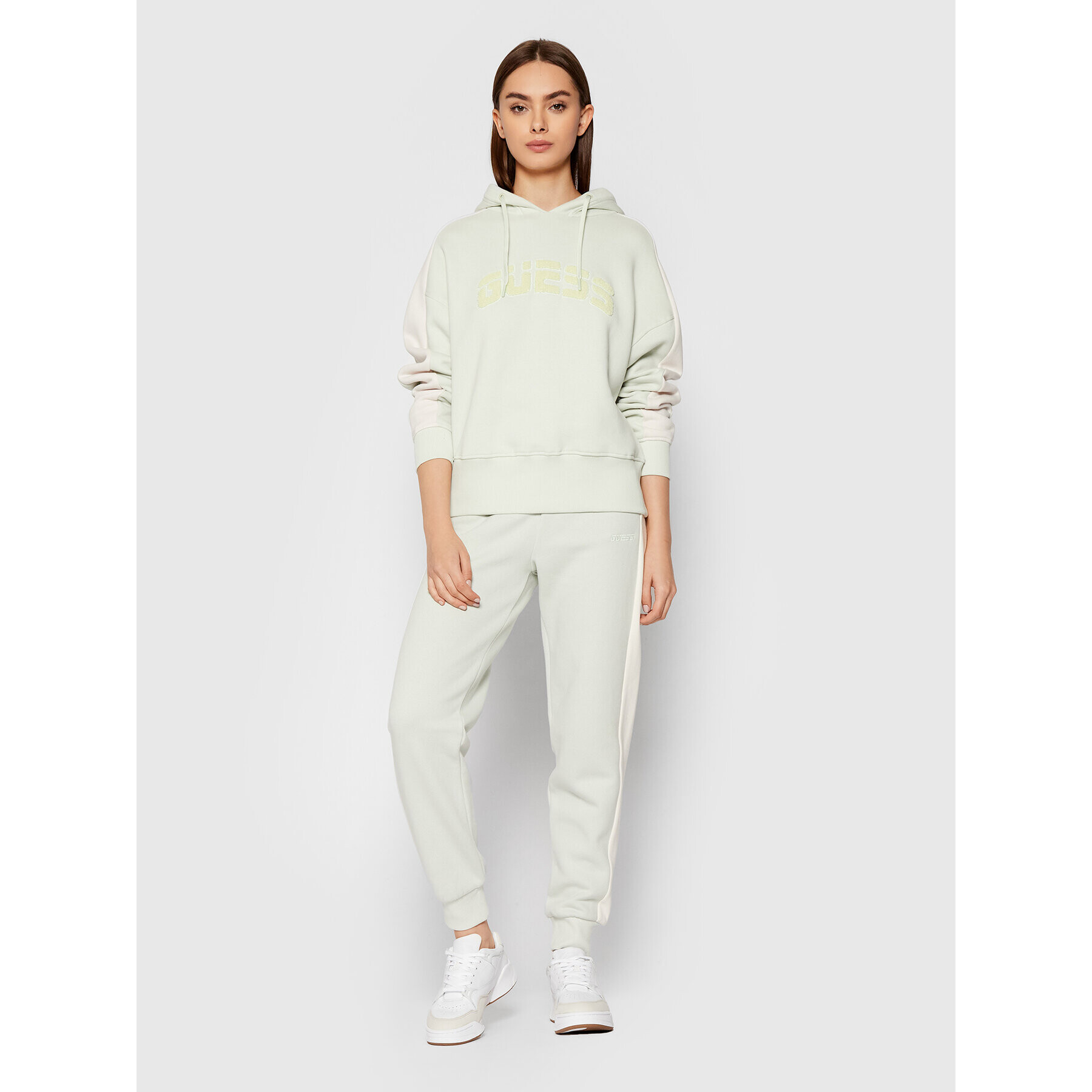 Guess Суитшърт Annetta O1BA26 K9V31 Зелен Regular Fit - Pepit.bg